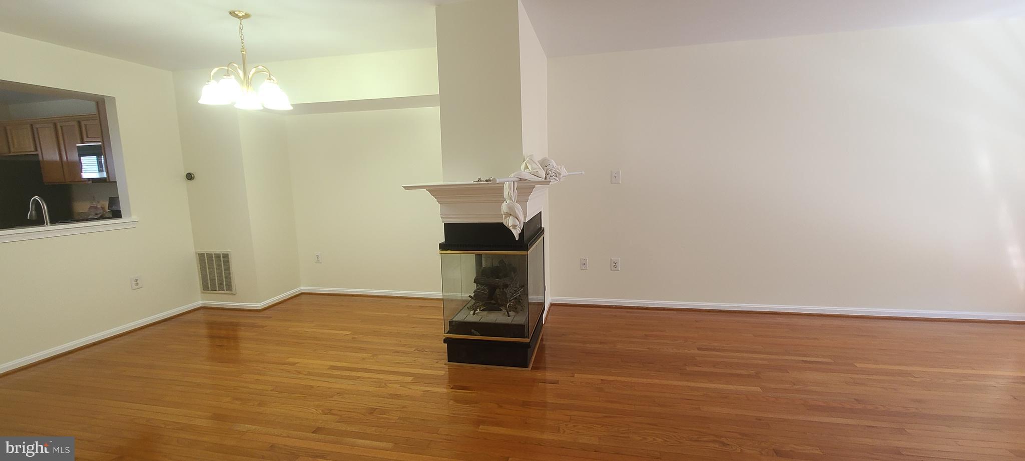 MCNAIR FARMS LANDBAY 11 - Residential Lease