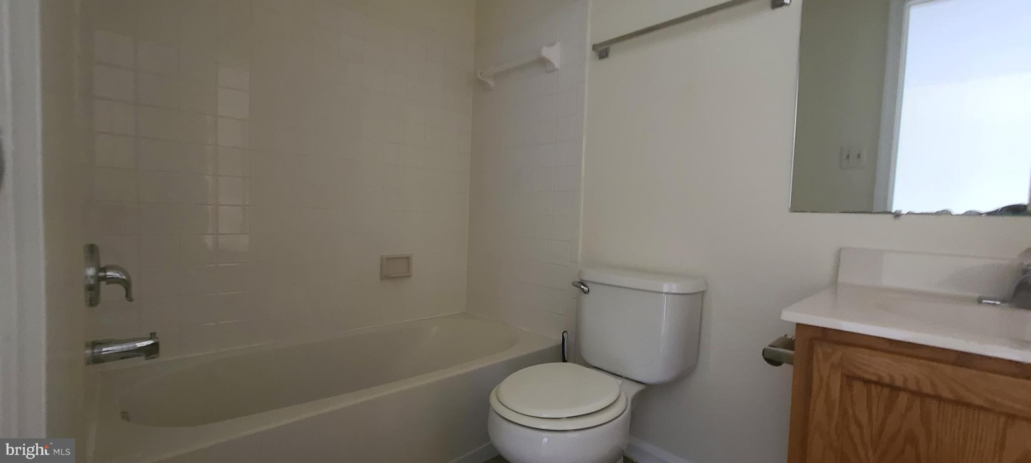 MCNAIR FARMS LANDBAY 11 - Residential Lease