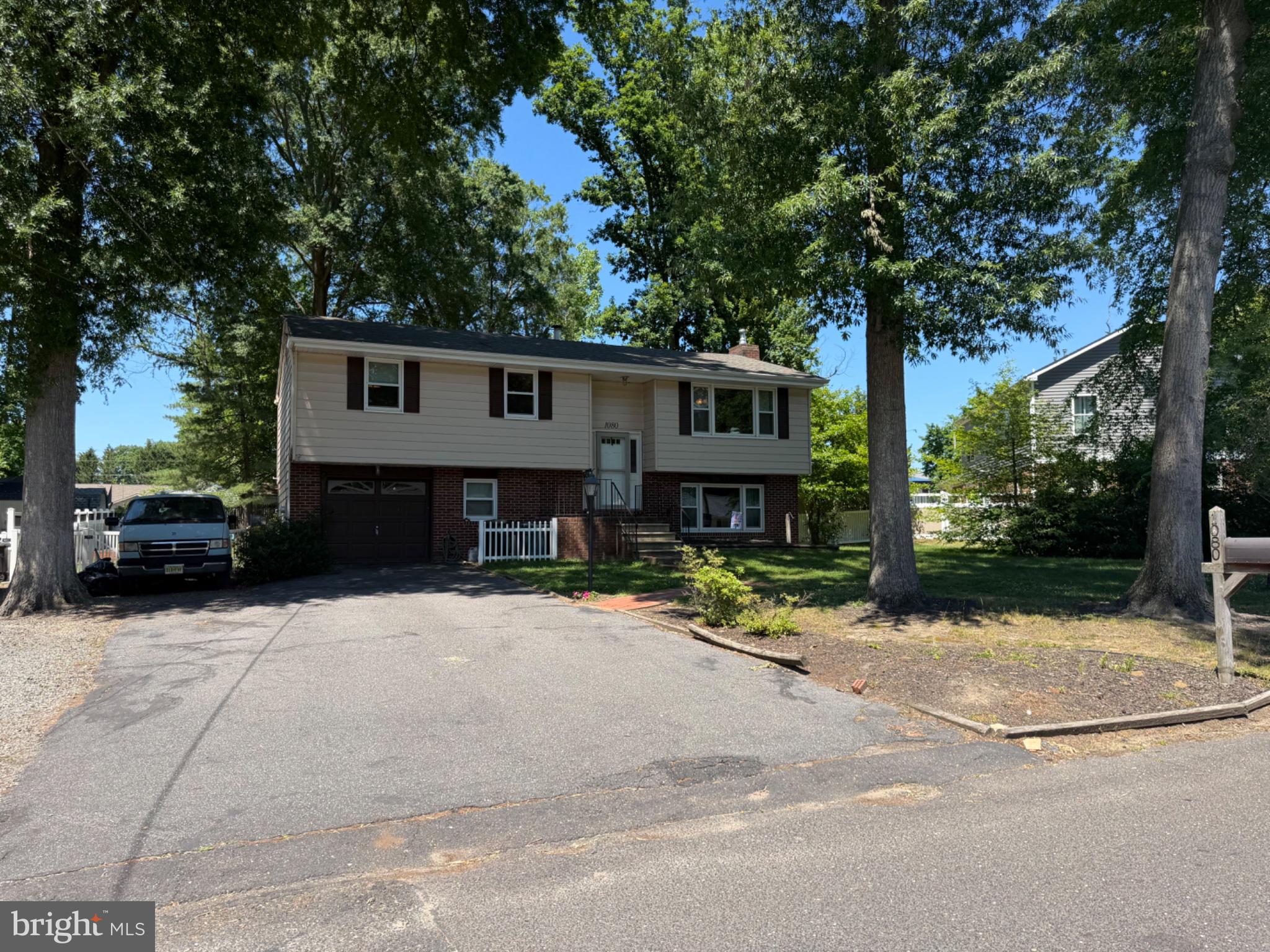 1080 BENNETT DRIVE