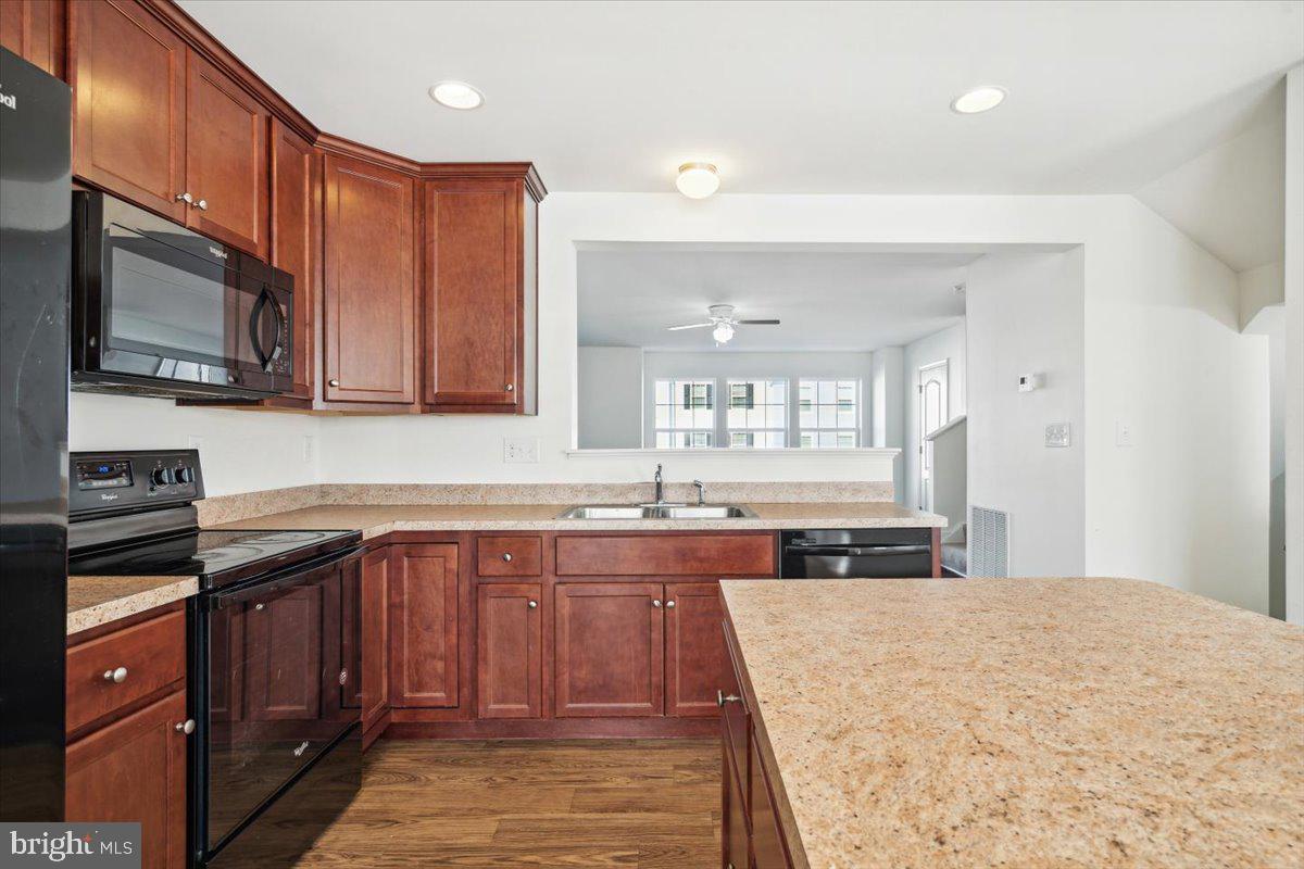 STONEBROOK VILLAGE - Residential Lease