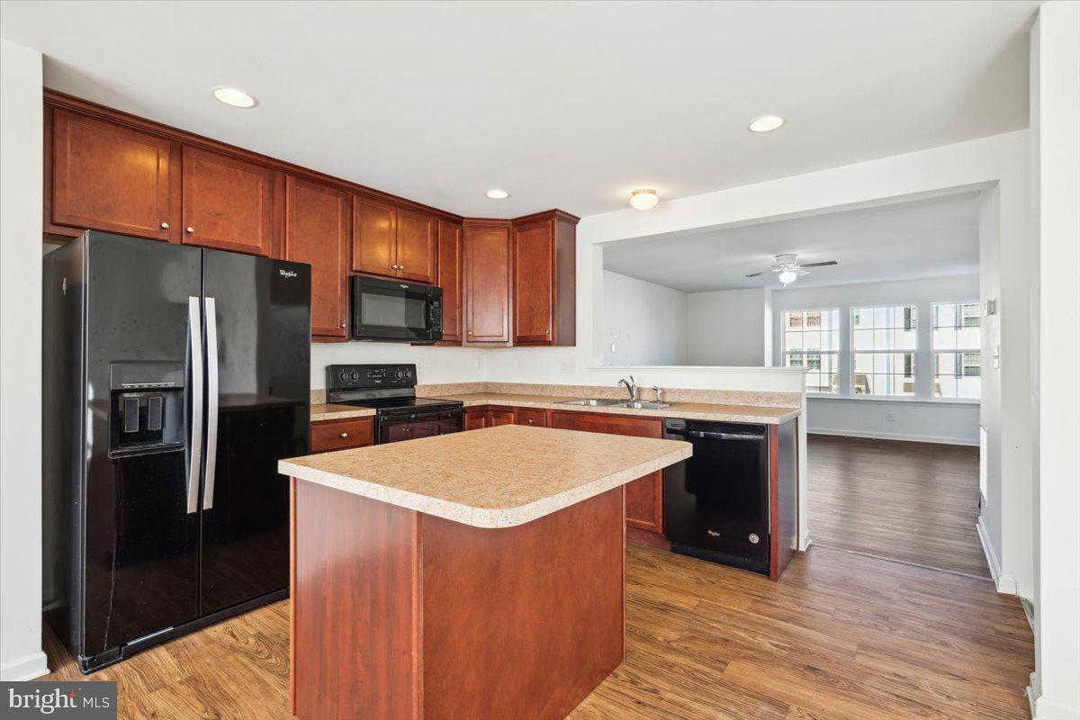 STONEBROOK VILLAGE - Residential Lease