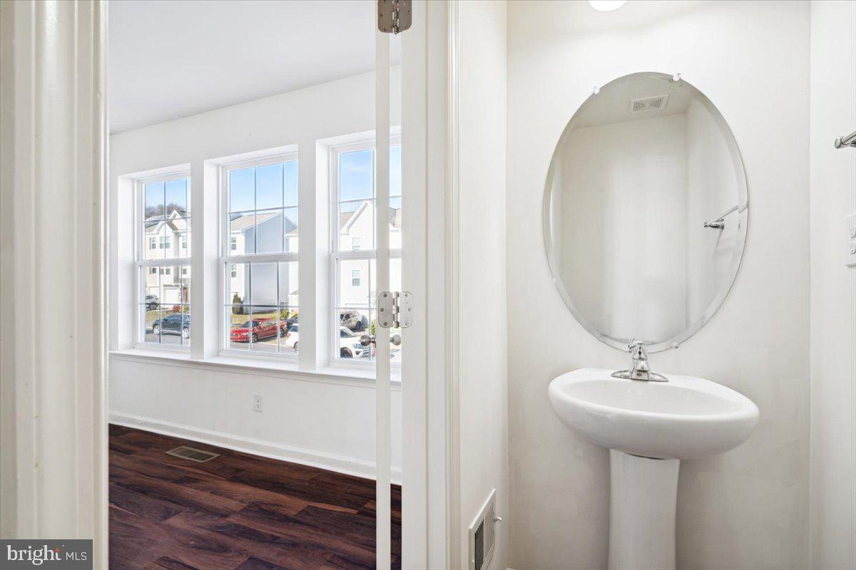 STONEBROOK VILLAGE - Residential Lease