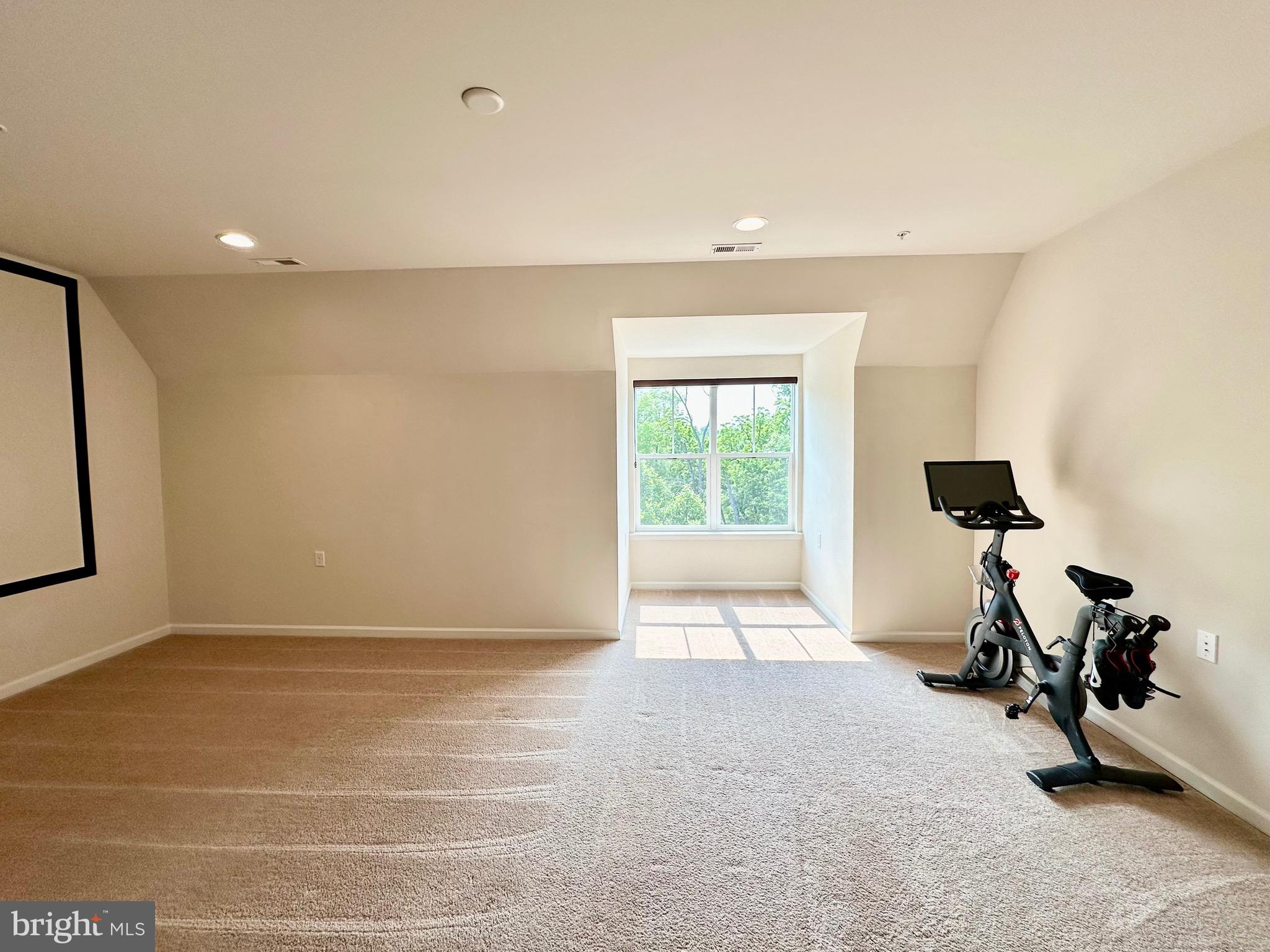 WOODLANDS PRESERVE AT WESTWINDS - Residential