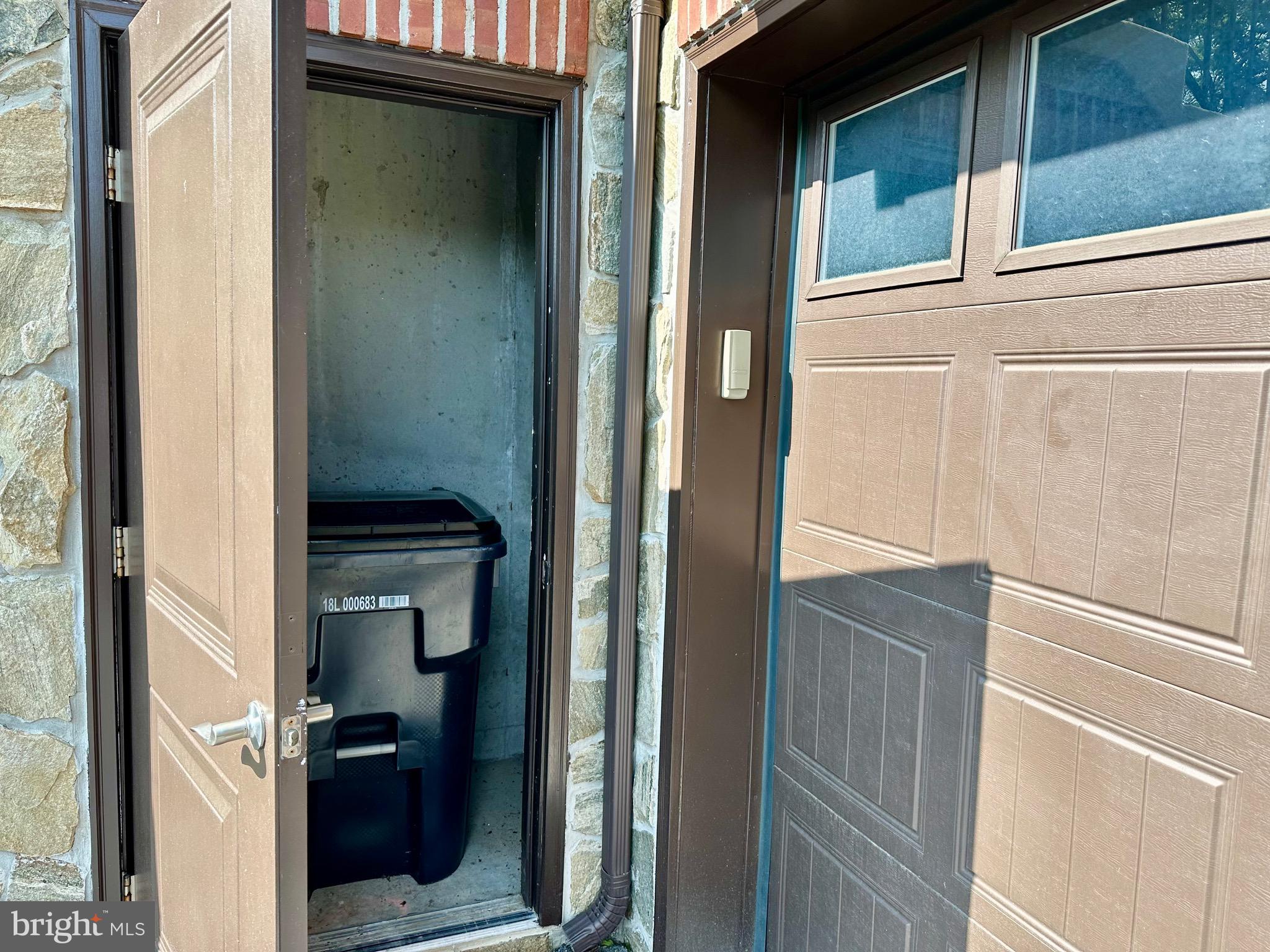 WOODLANDS PRESERVE AT WESTWINDS - Residential