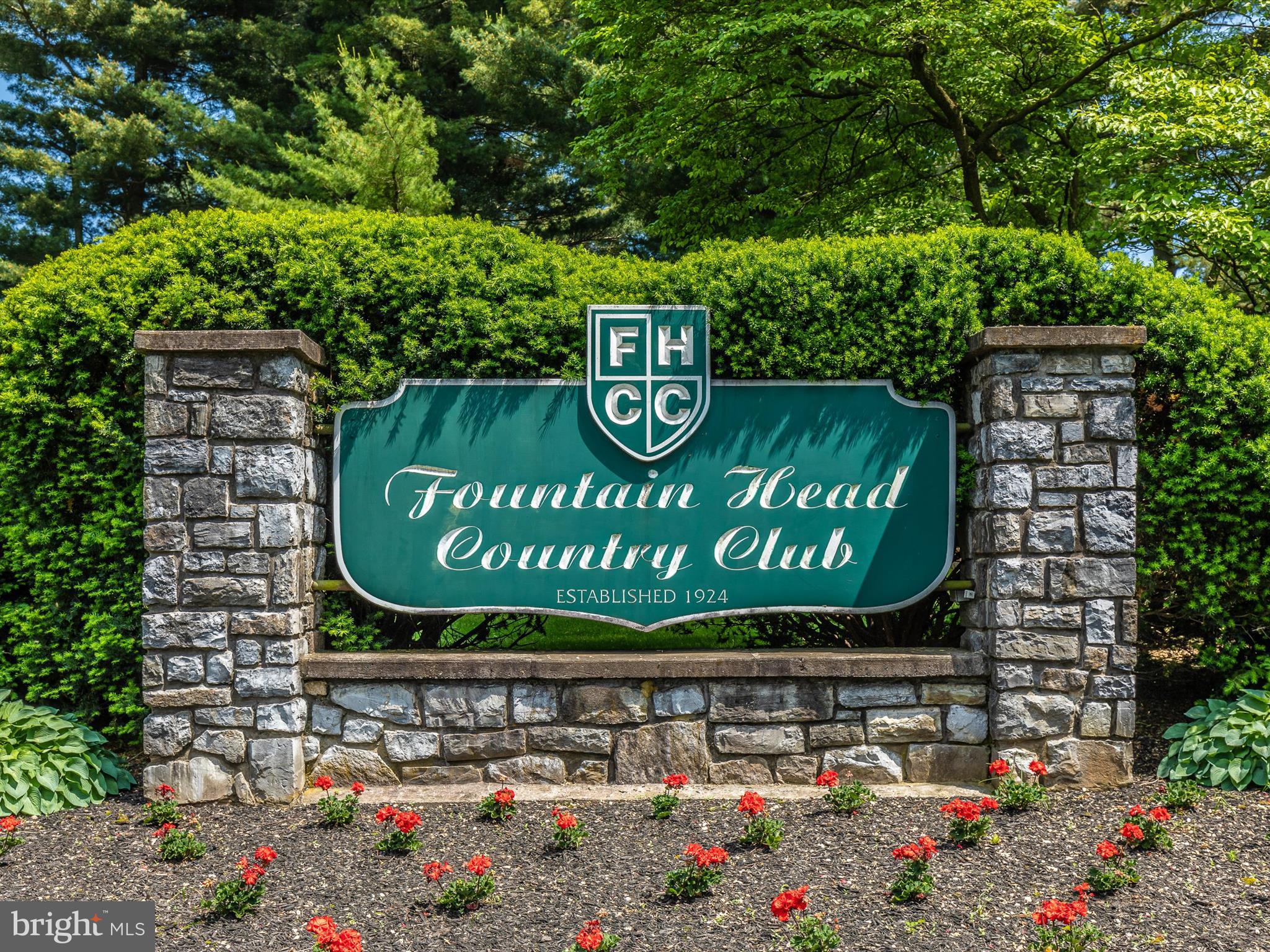 FOUNTAIN HEAD - Residential