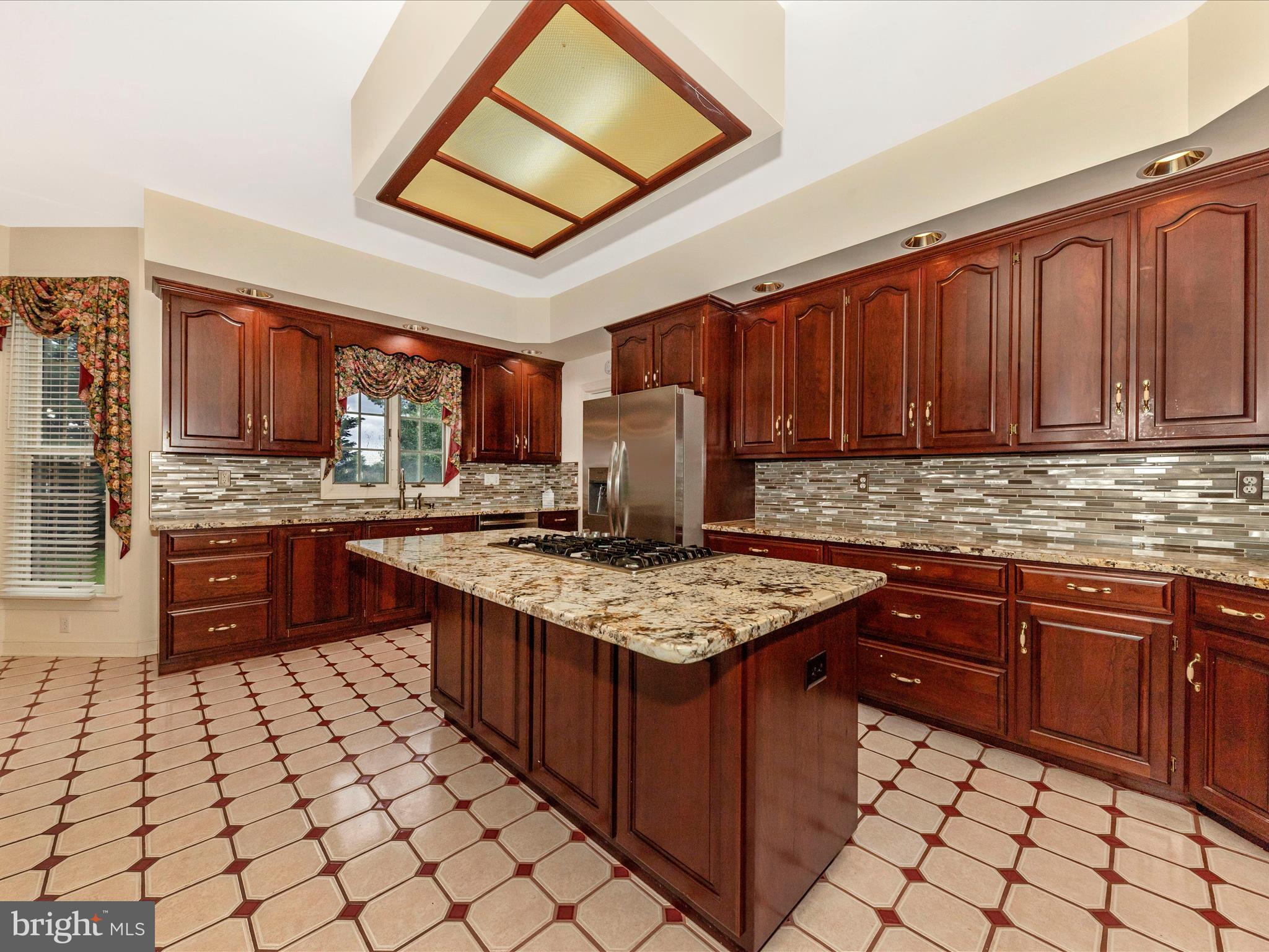 FOUNTAIN HEAD - Residential