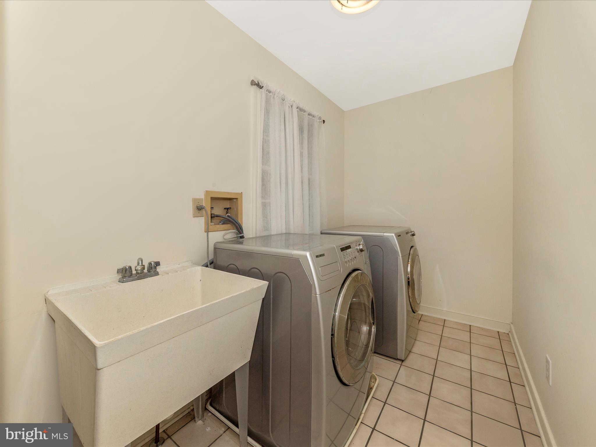 FOUNTAIN HEAD - Residential