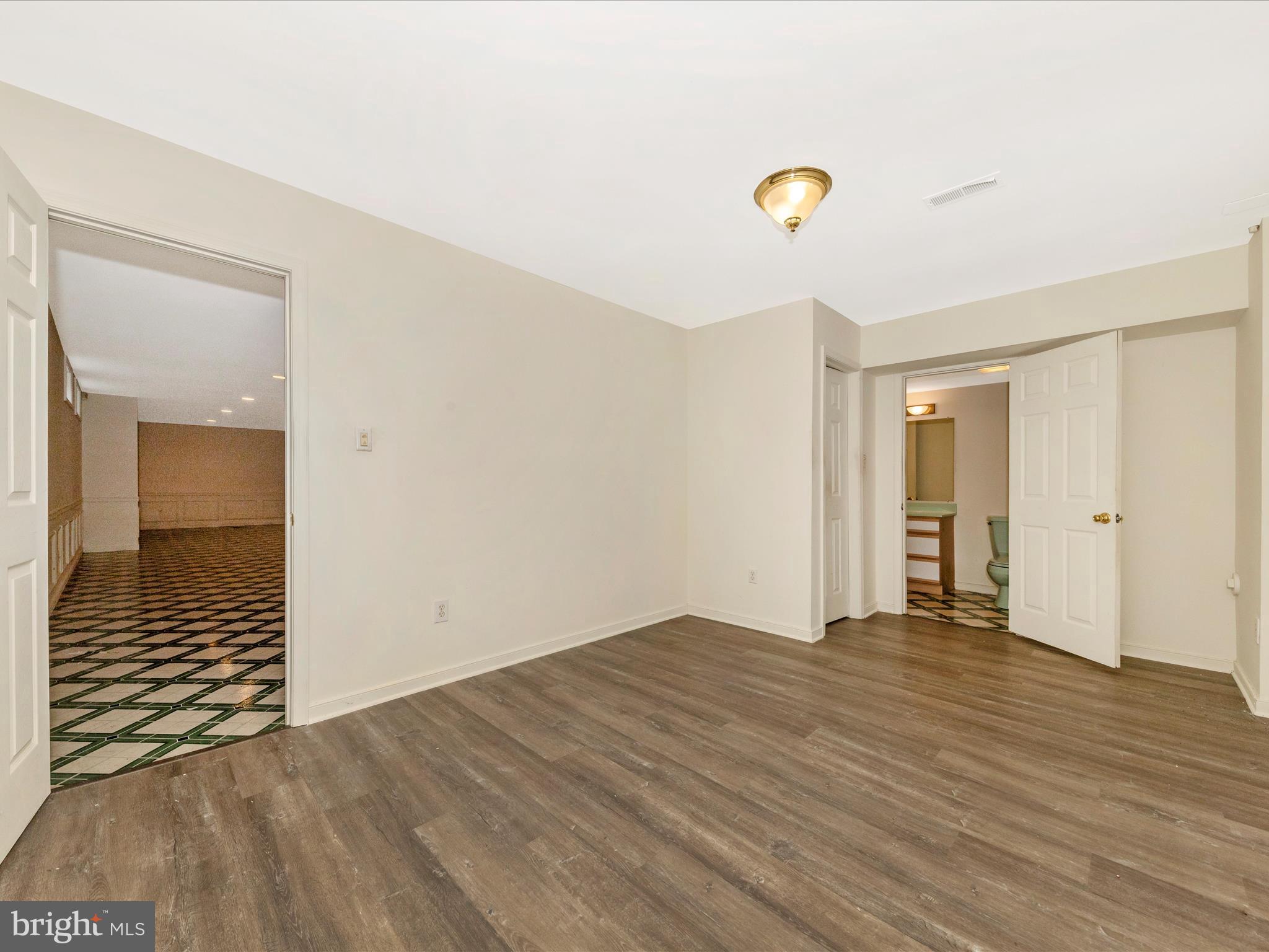 FOUNTAIN HEAD - Residential