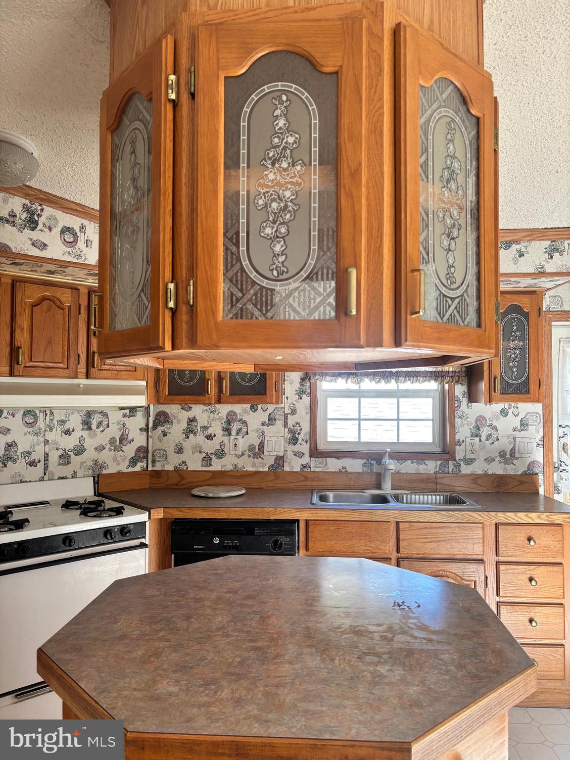 HARFORD MOBILE VILLAGE - Residential