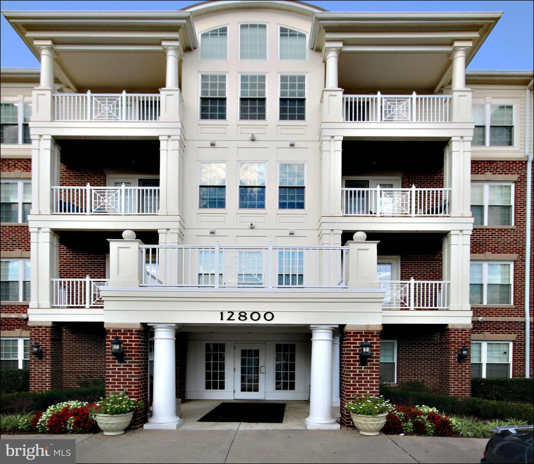 Immediate possession! Gorgeous condo in Fairwood. EIK w/ range, black appliances, pantry, 42" cabinets & track lighting. DR w/ crown & chair. LR w/ ceiling fan & w/o to covered balcony. Owner's suite w/ WIC & full BA w/ heart shaped tub, dual vanity, & ceramic tile. Hall BA w/ tub & ceramic tile. 24 hour security, assigned parking/garage #9, & elevator. Full size w/d in unit. Pet friendly!