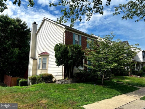 Photo of 5227 Dunstable Lane, ALEXANDRIA, VA 22315 (MLS # VAFX2327560)
