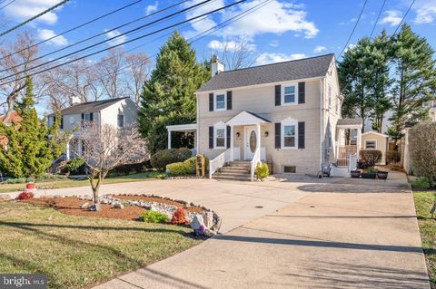 Photo of 4504 Jones Bridge Road, Bethesda, MD 20814 (MLS # MDMC2122870)