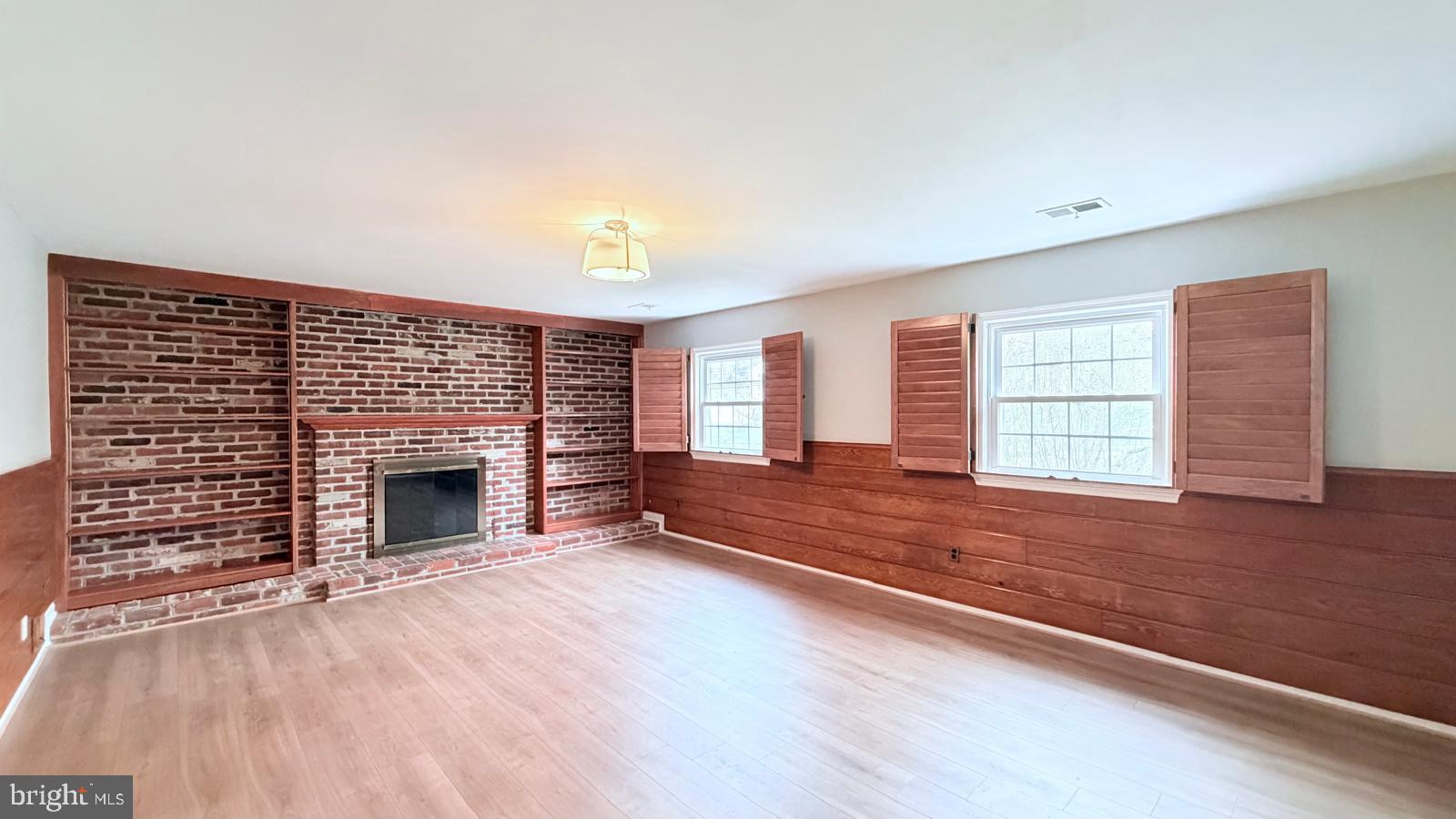 POTOMAC WOODS - Residential