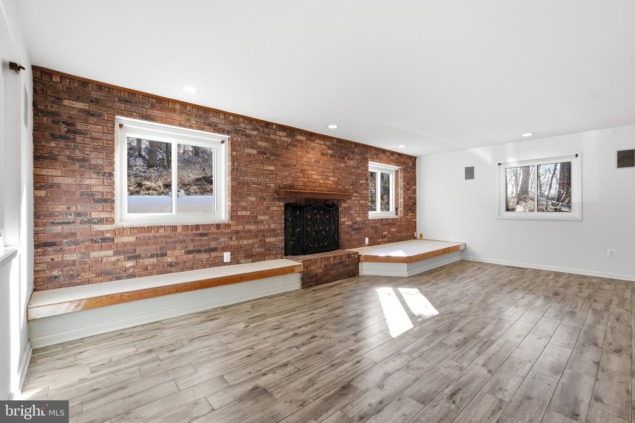 DENIT ESTATES - Residential