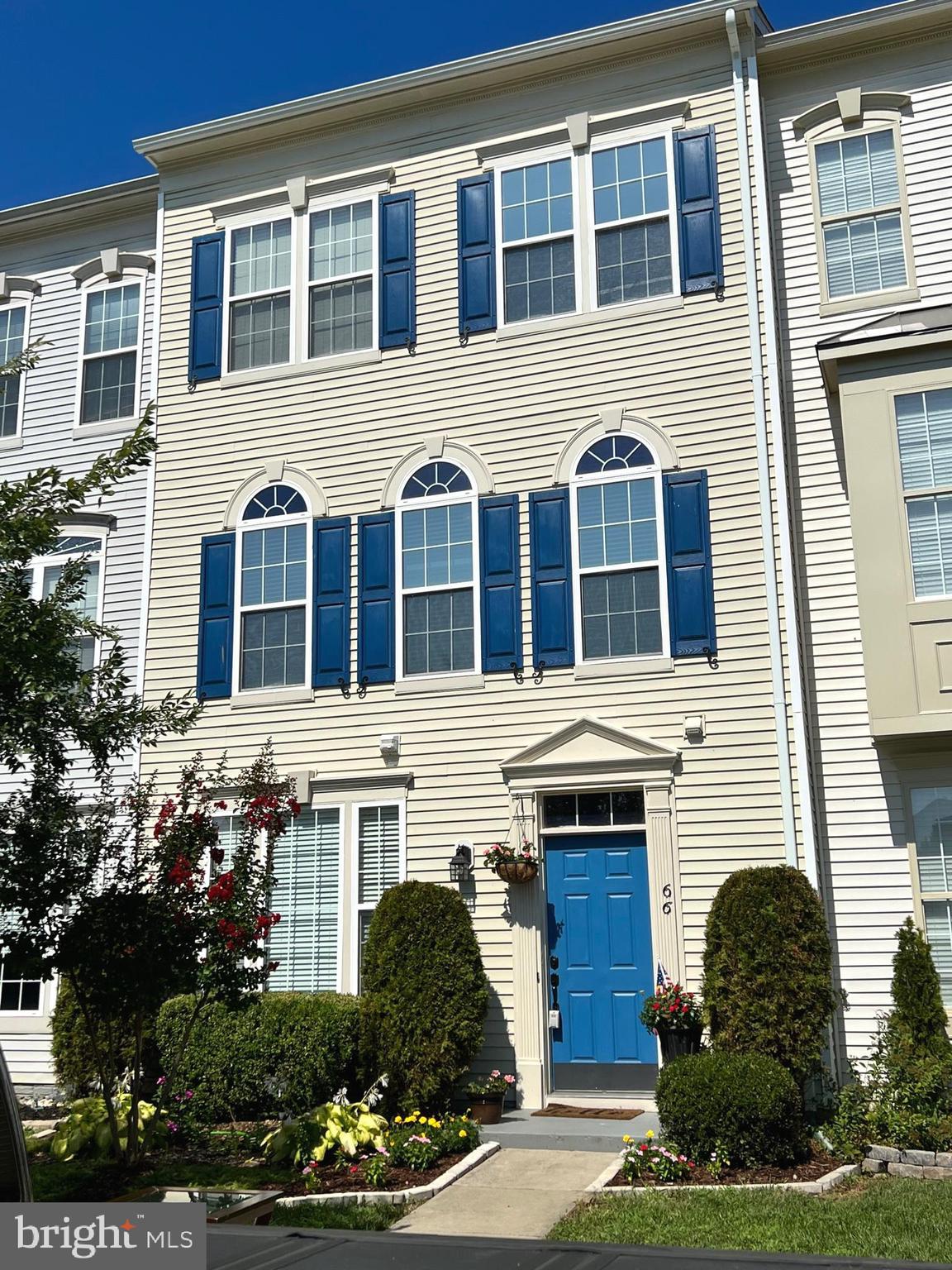 HUNTFIELD - Residential Lease