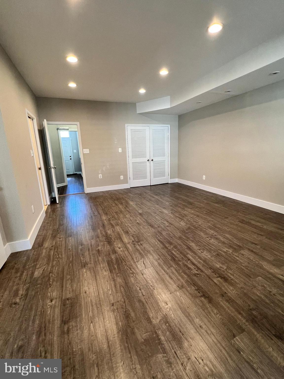 HUNTFIELD - Residential Lease