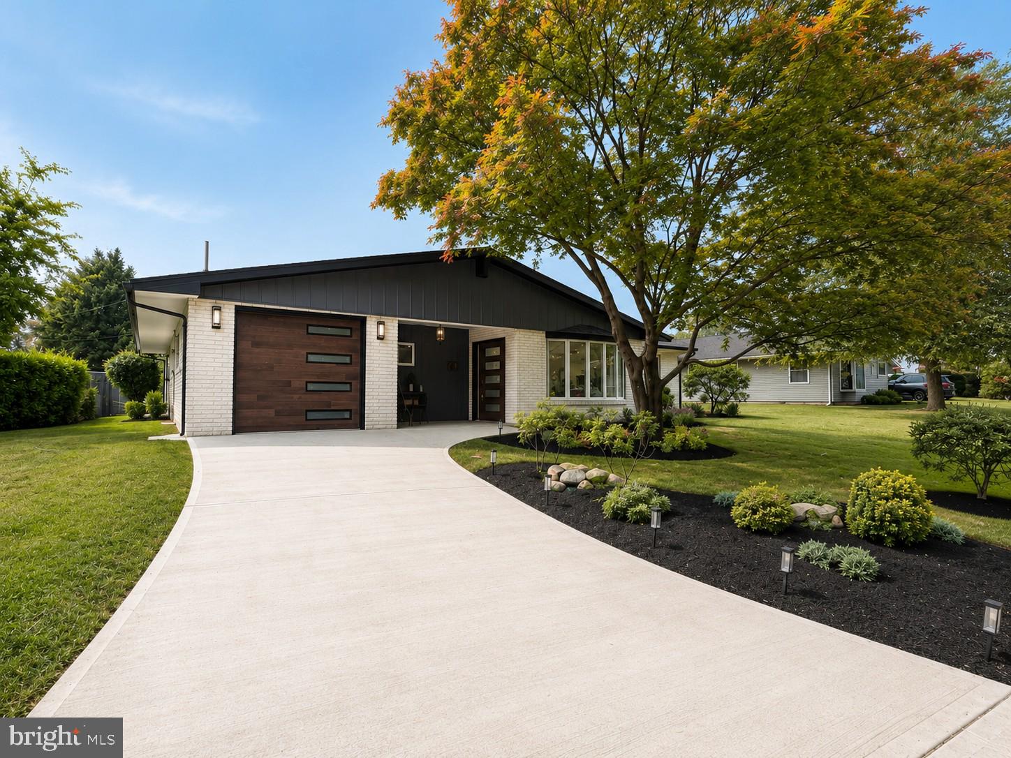 139 WILLOW DRIVE