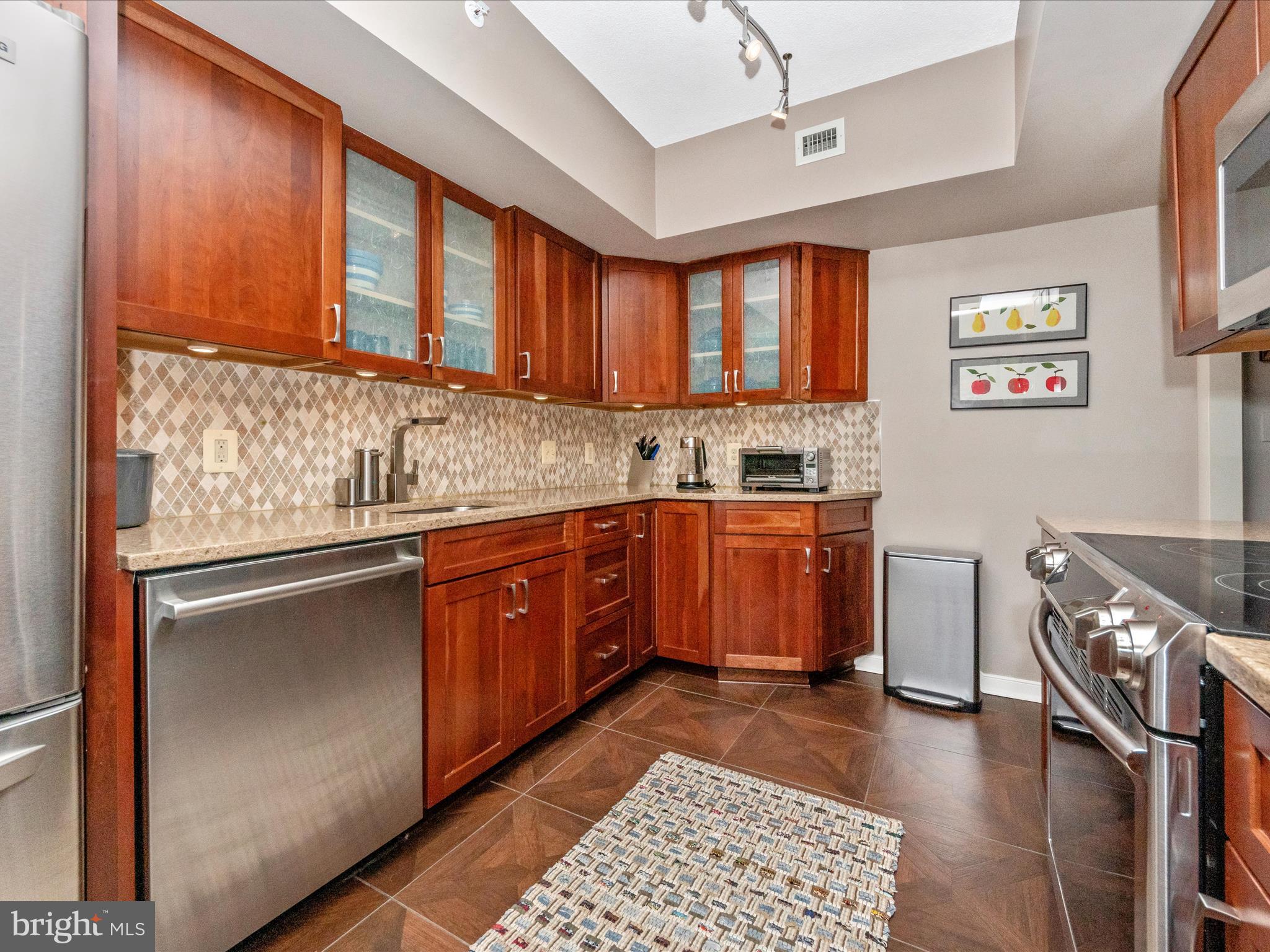 WILDE LAKE - Residential