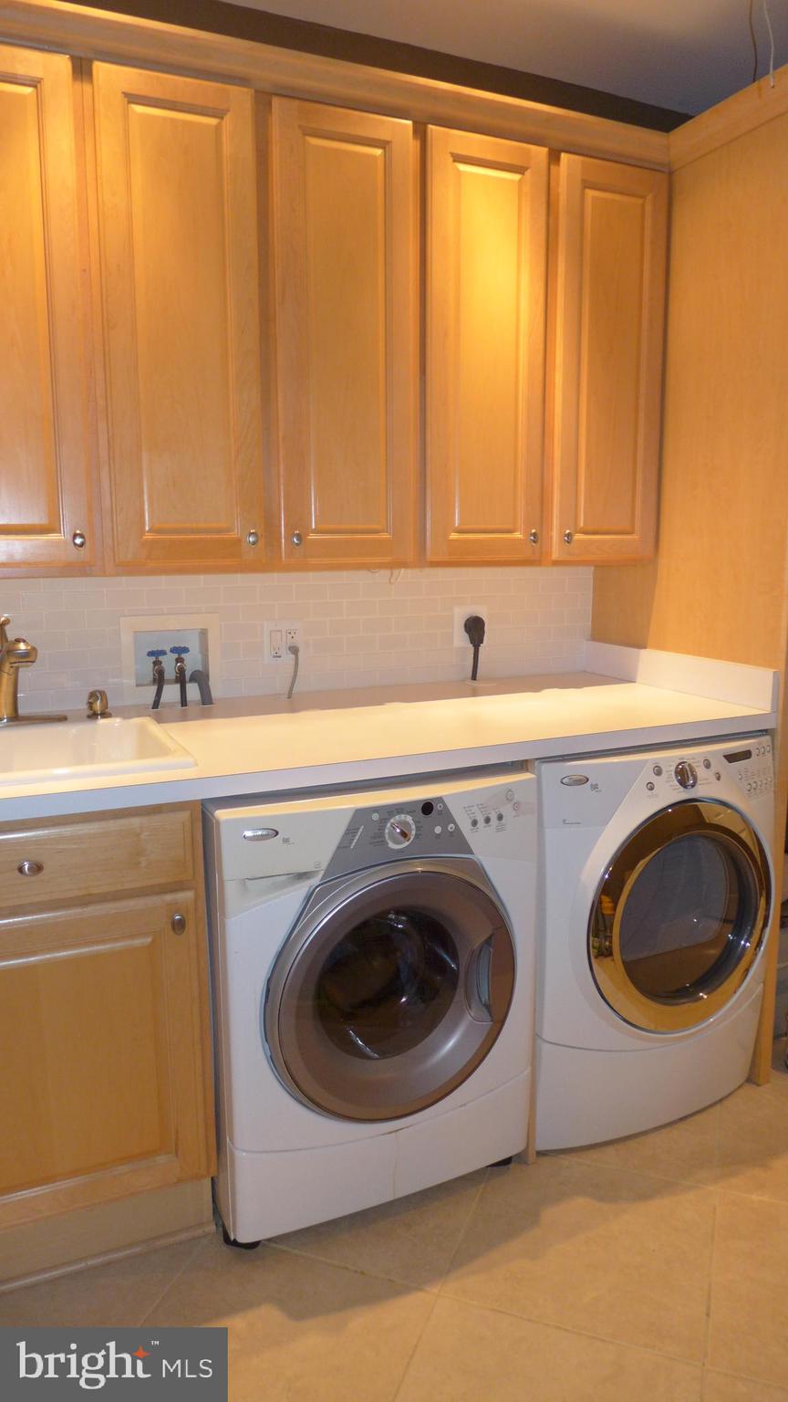 VINEYARD OAK - Residential Lease