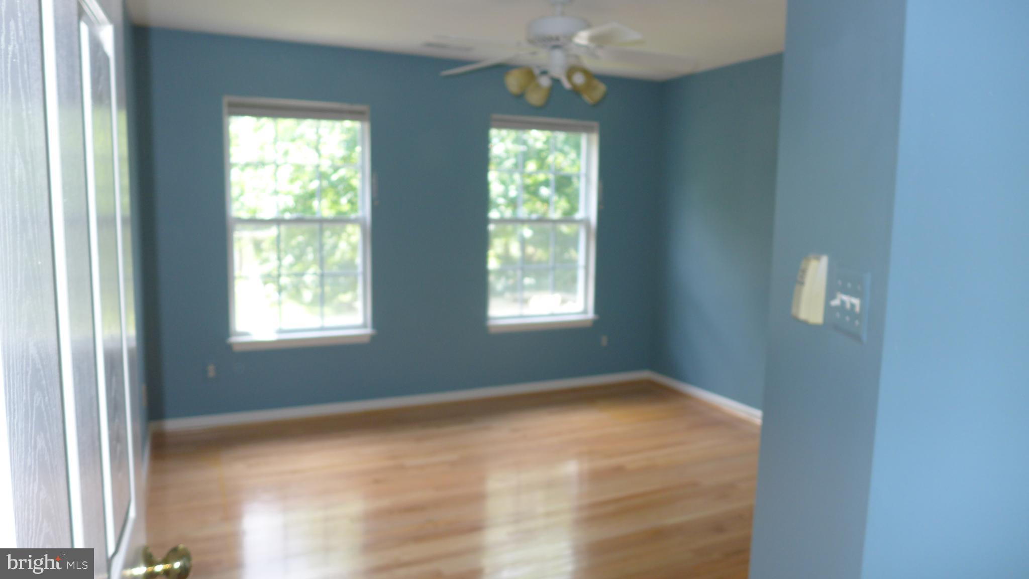 VINEYARD OAK - Residential Lease