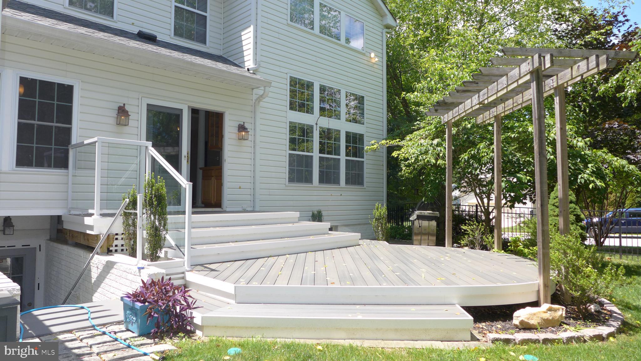 VINEYARD OAK - Residential Lease