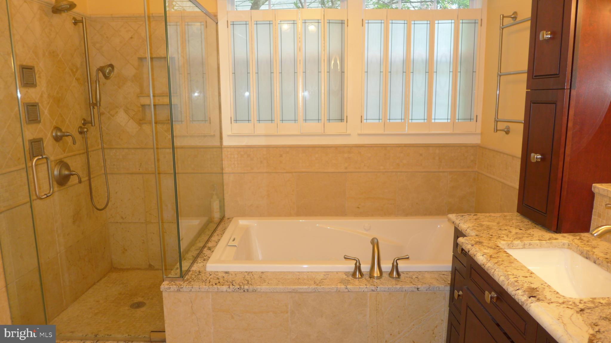 VINEYARD OAK - Residential Lease