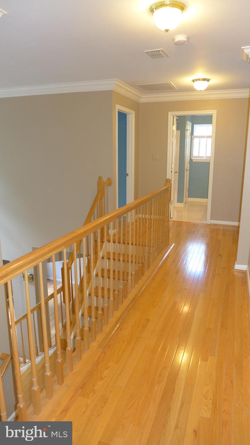 VINEYARD OAK - Residential Lease