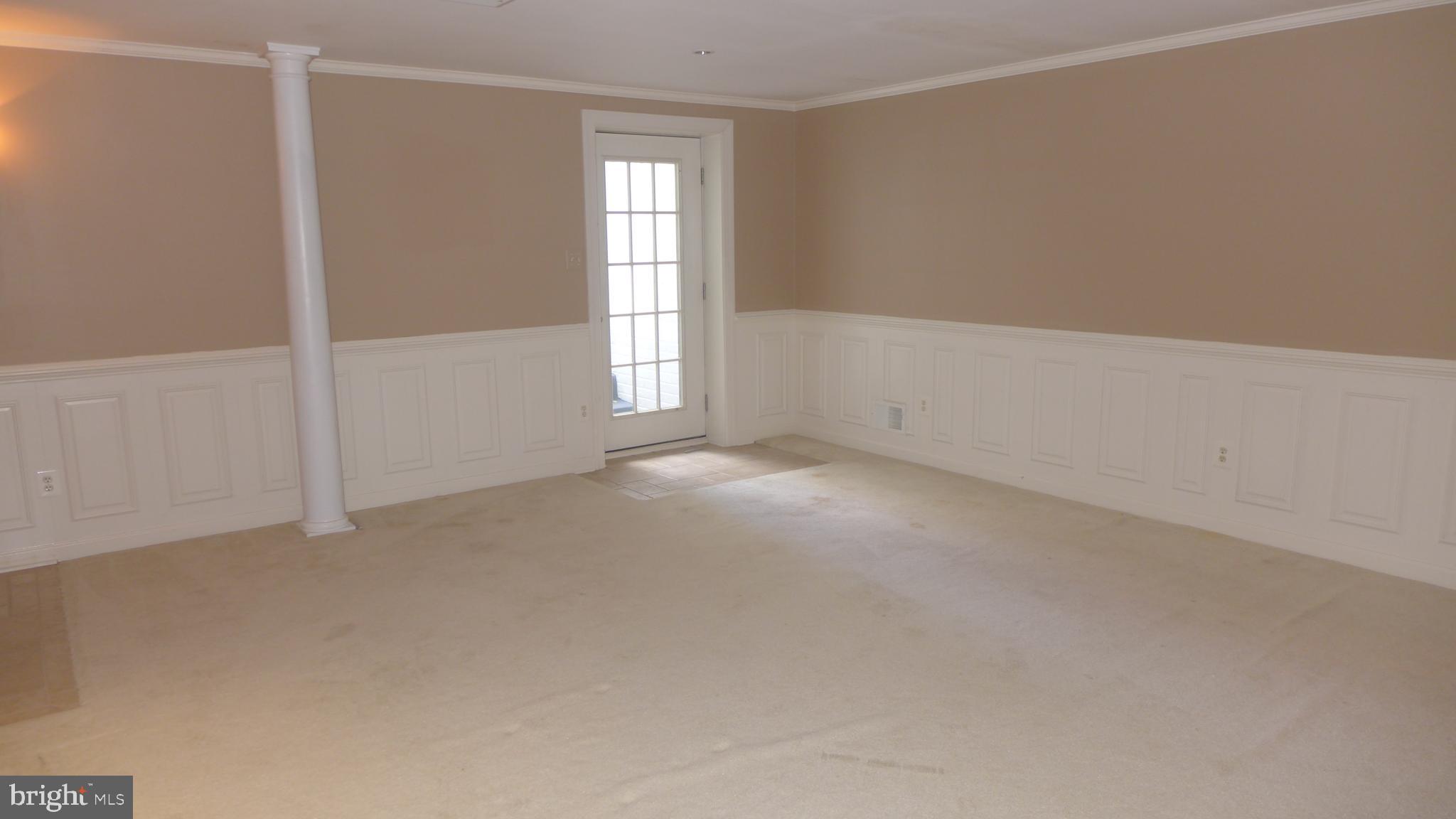 VINEYARD OAK - Residential Lease