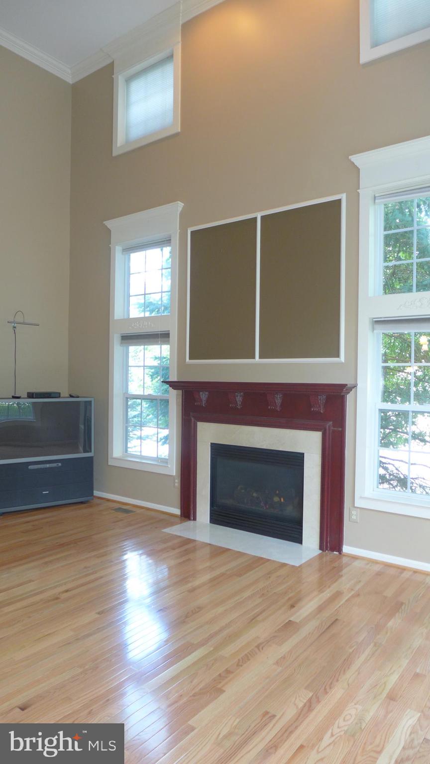 VINEYARD OAK - Residential Lease