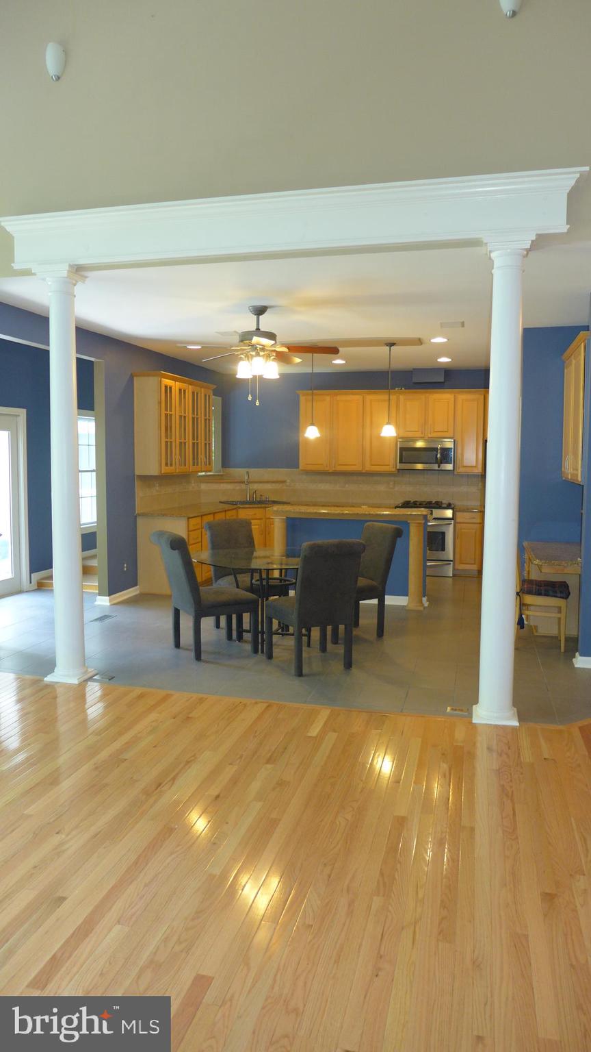 VINEYARD OAK - Residential Lease