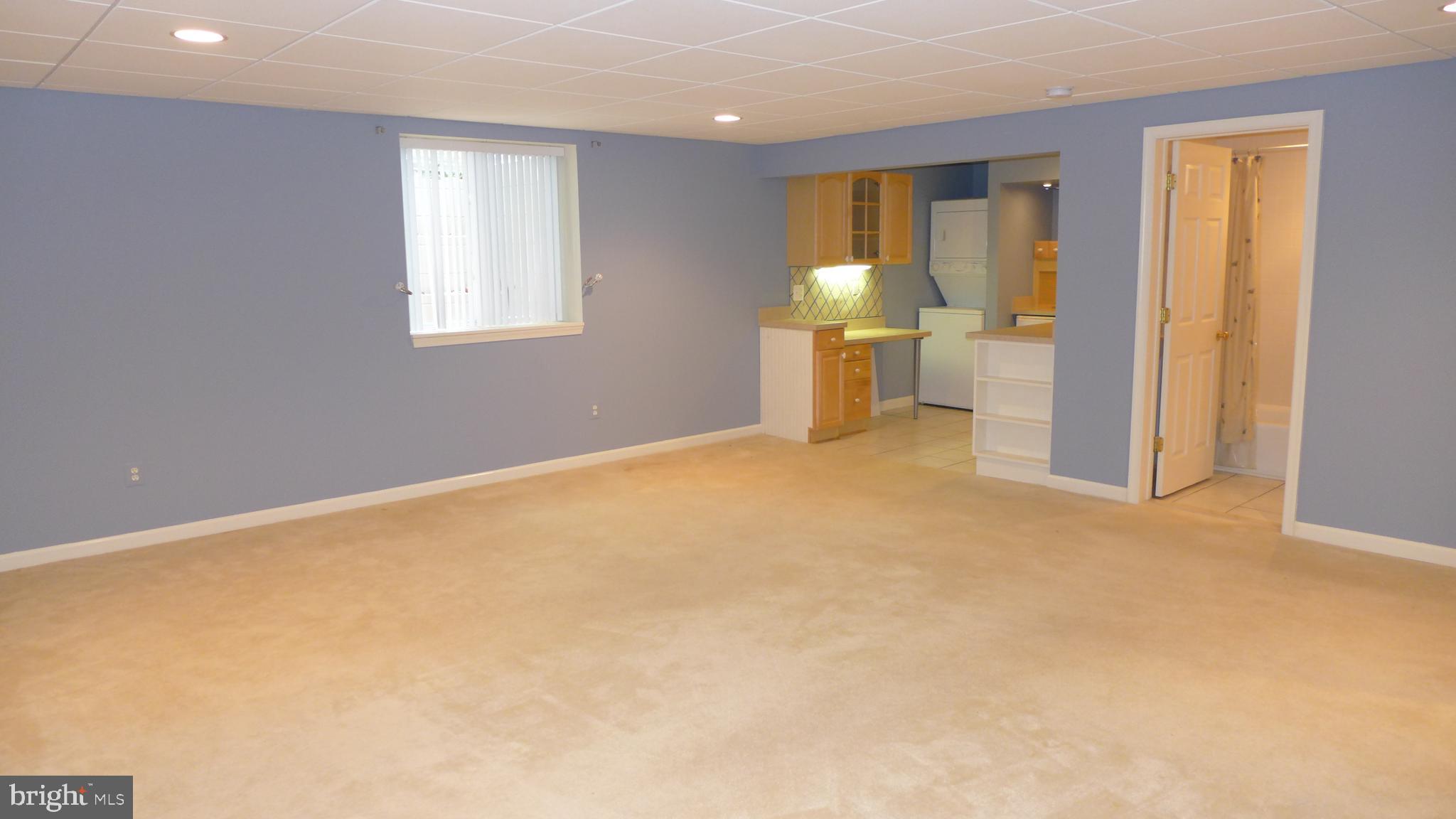 VINEYARD OAK - Residential Lease