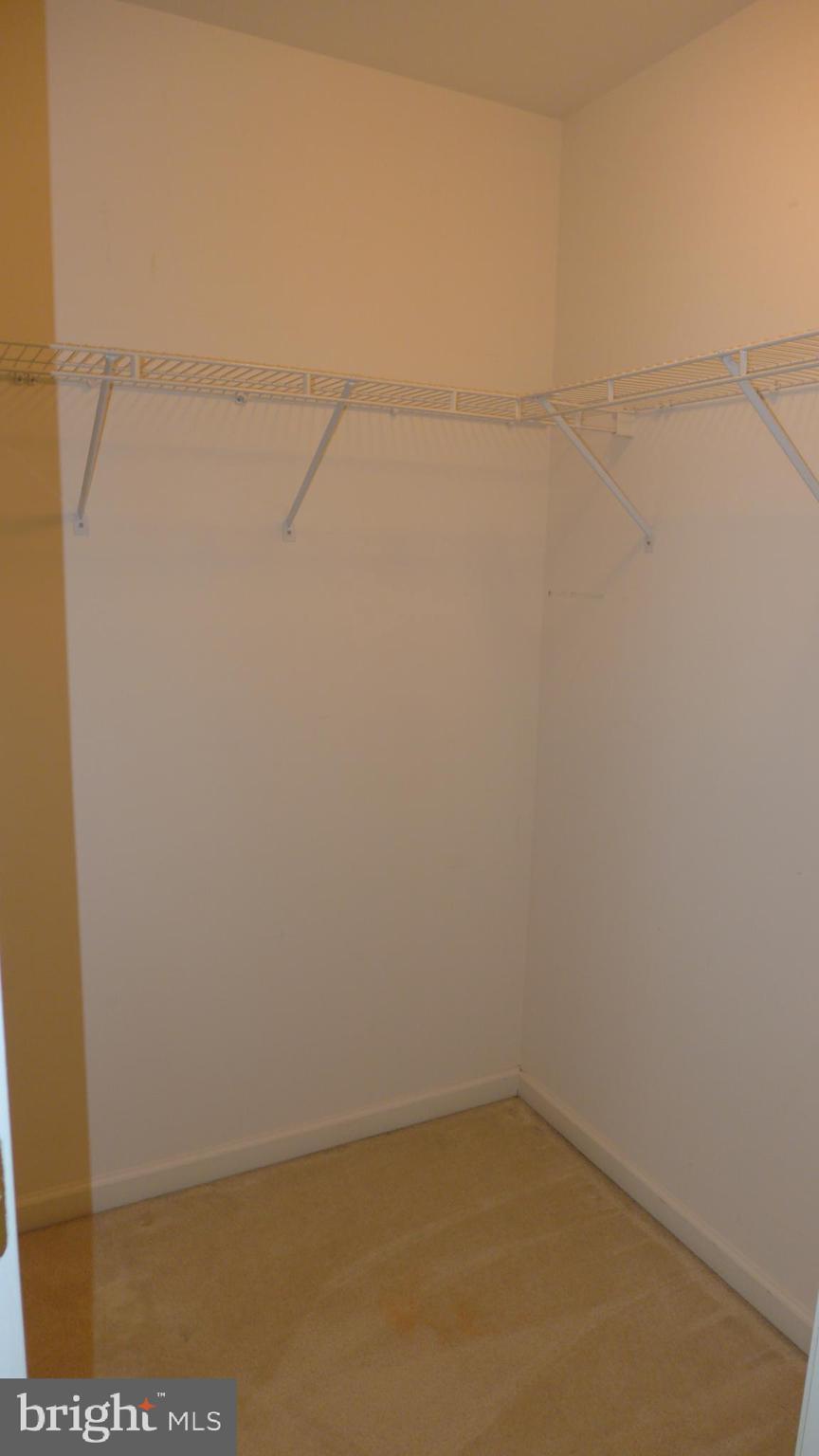 VINEYARD OAK - Residential Lease