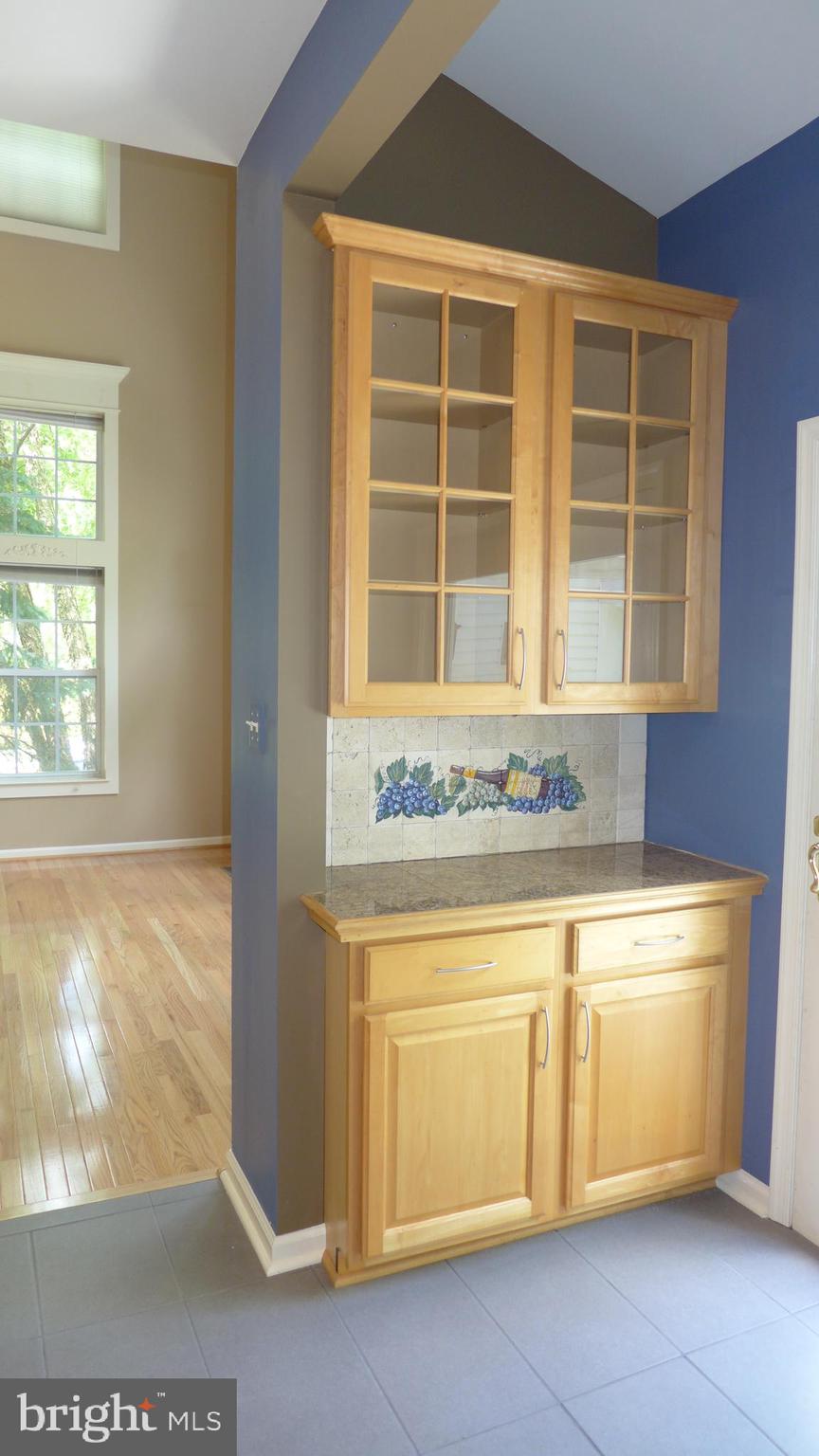 VINEYARD OAK - Residential Lease