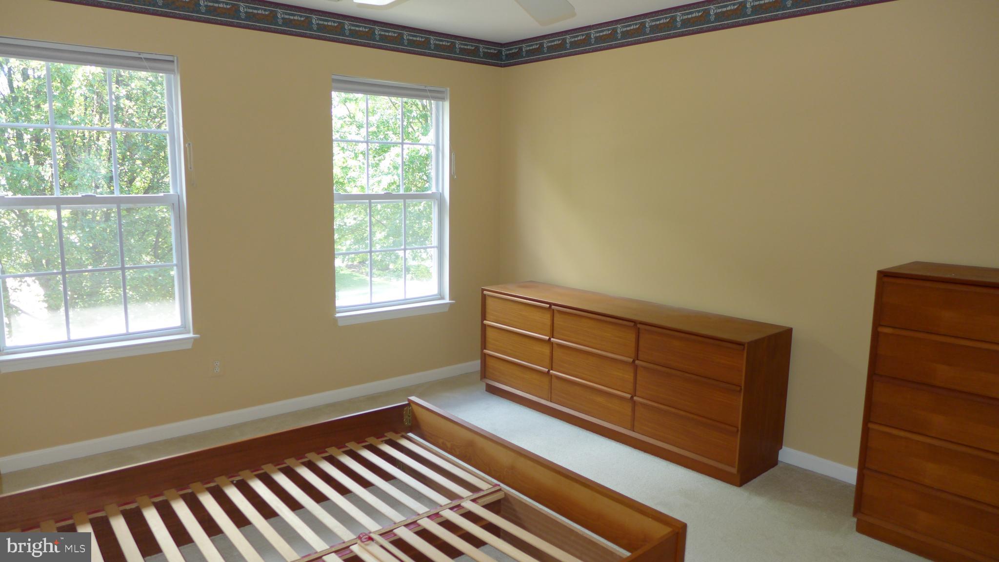 VINEYARD OAK - Residential Lease