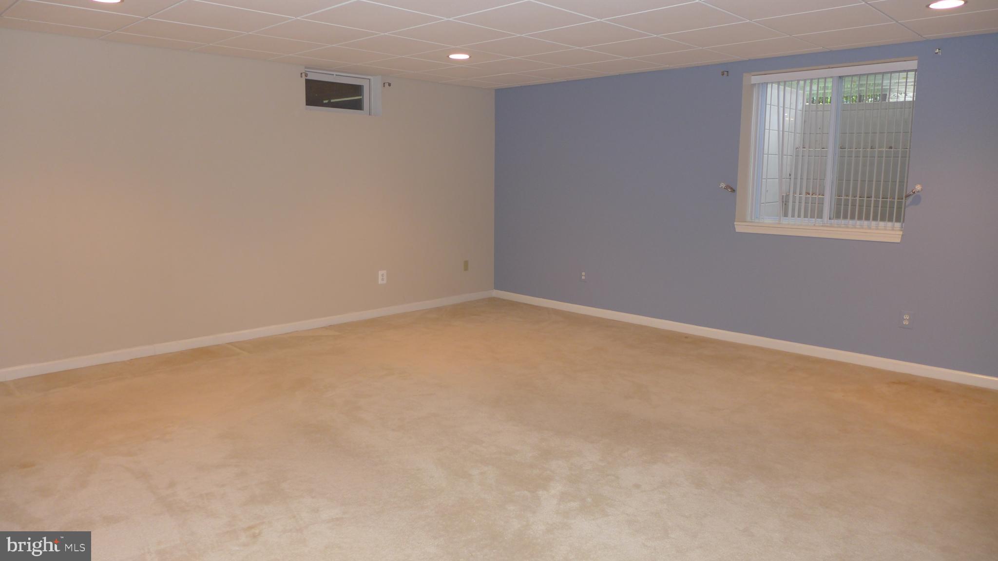 VINEYARD OAK - Residential Lease