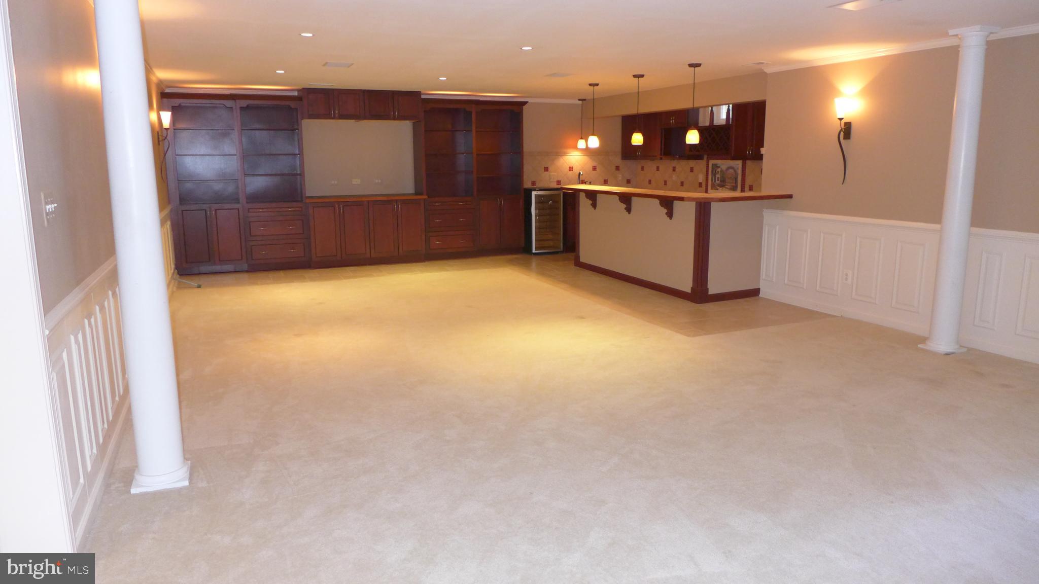 VINEYARD OAK - Residential Lease