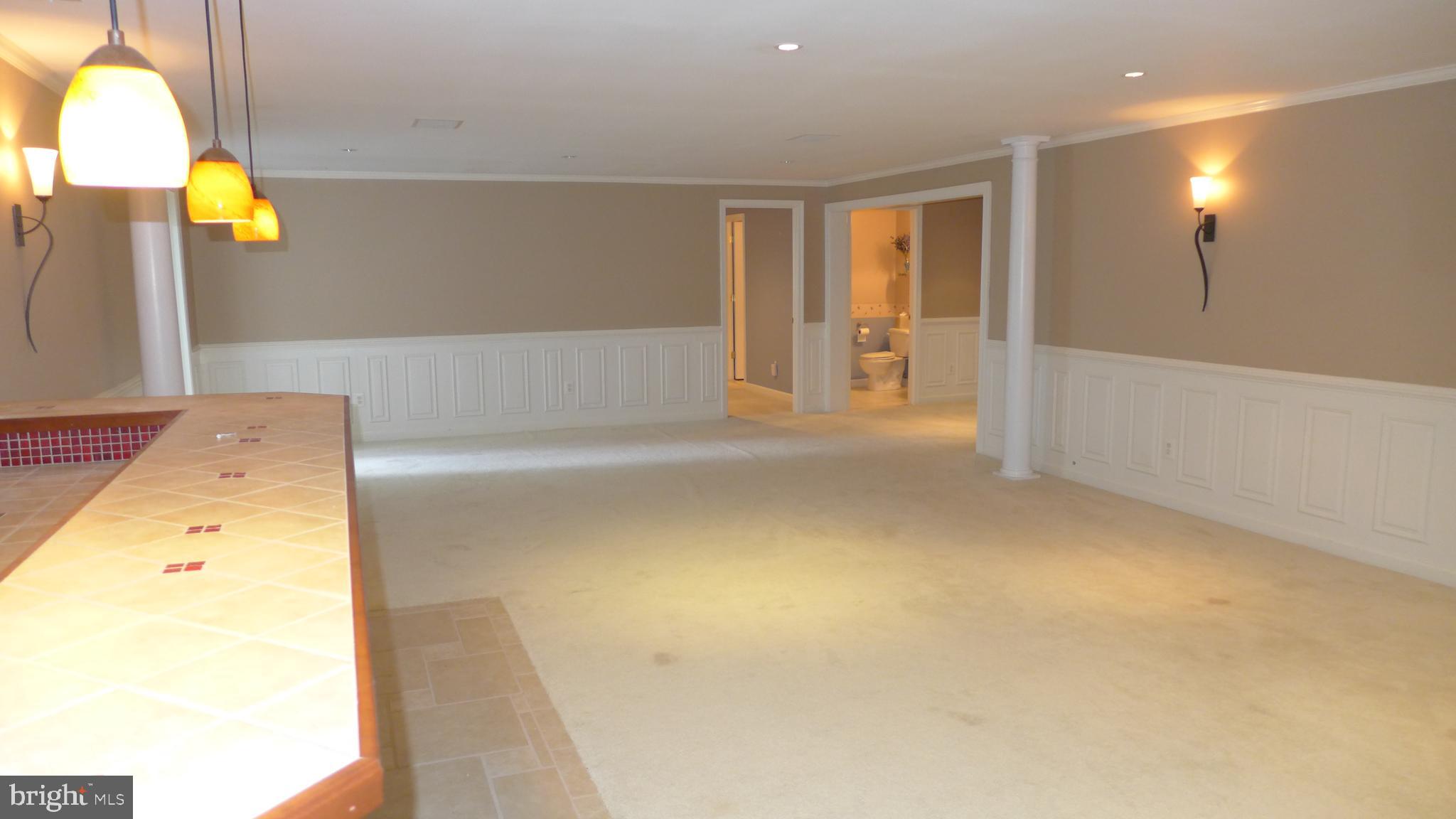 VINEYARD OAK - Residential Lease