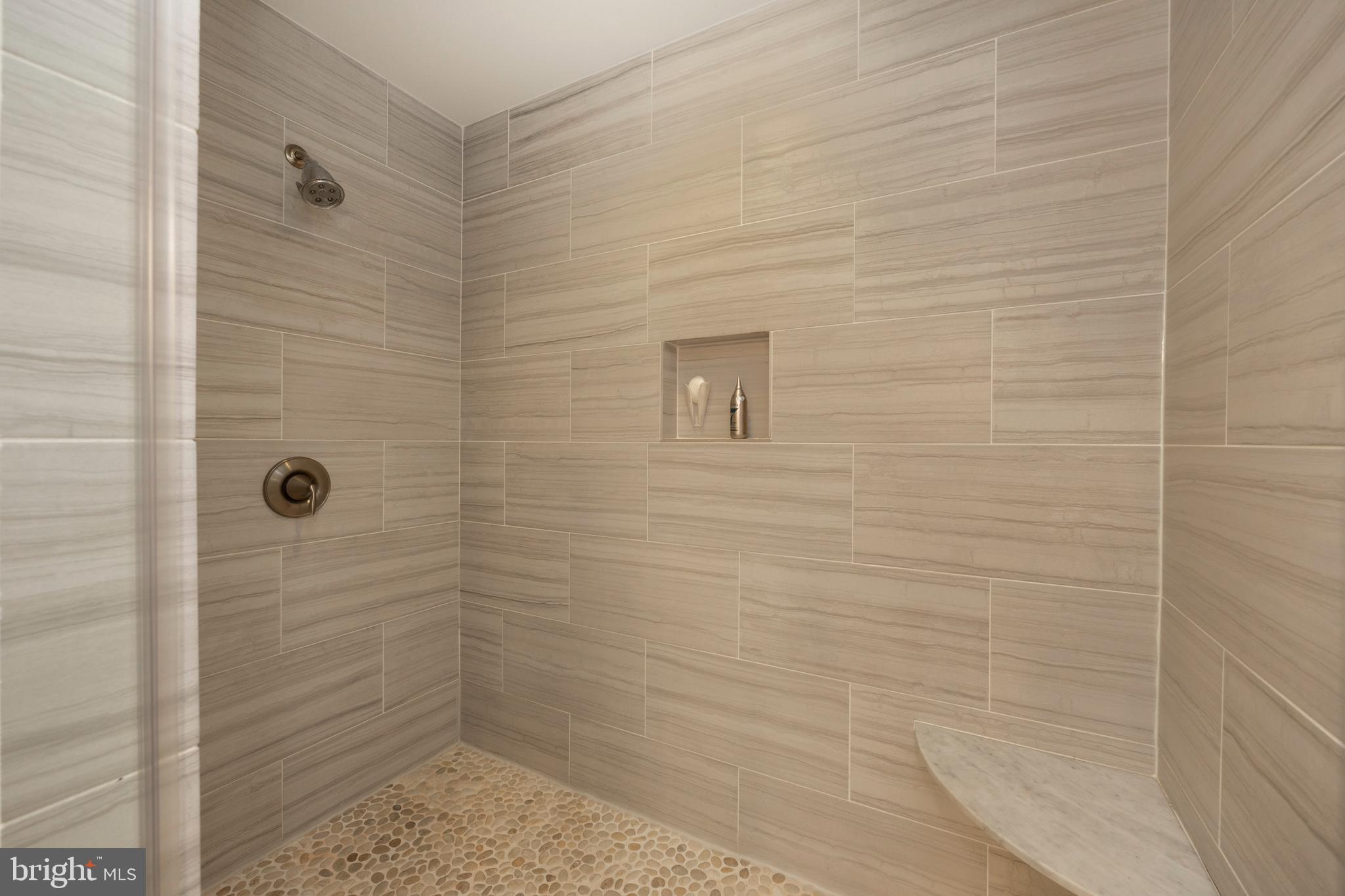 DEEPDALE - Residential