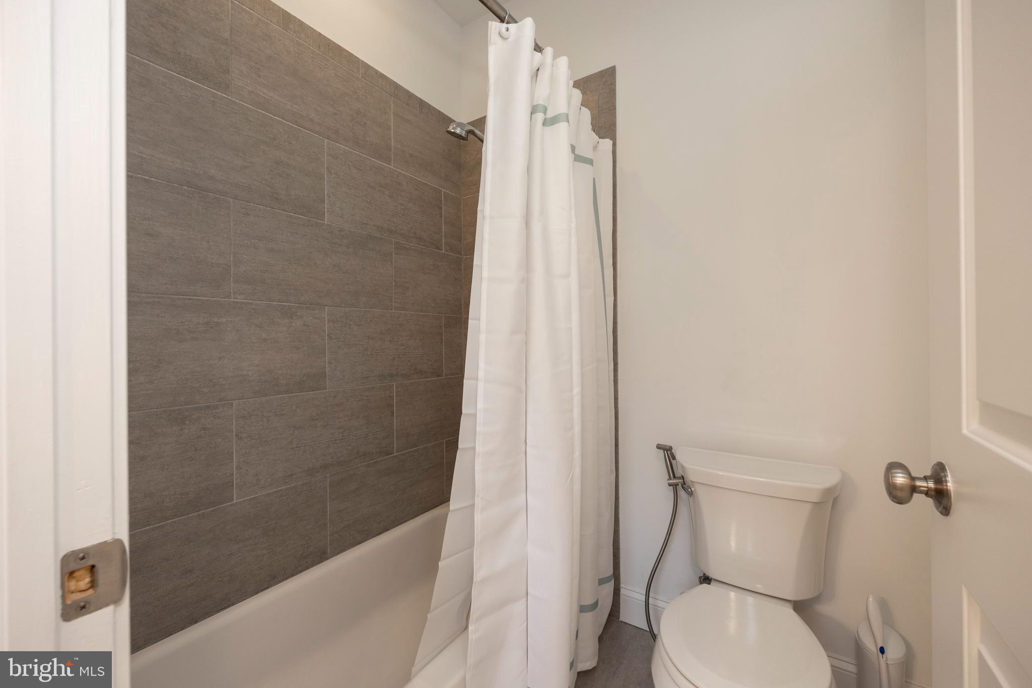 DEEPDALE - Residential