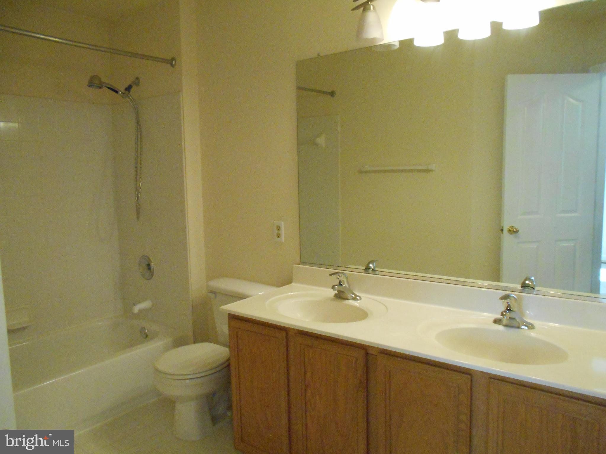 RUSSETT - Residential Lease