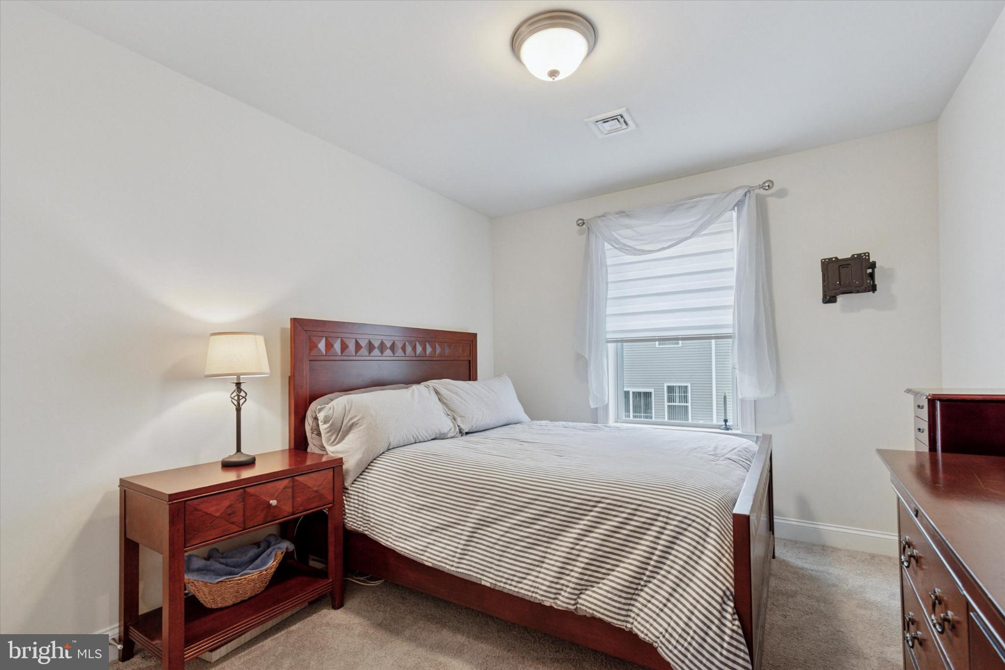 MERION POINTE - Residential