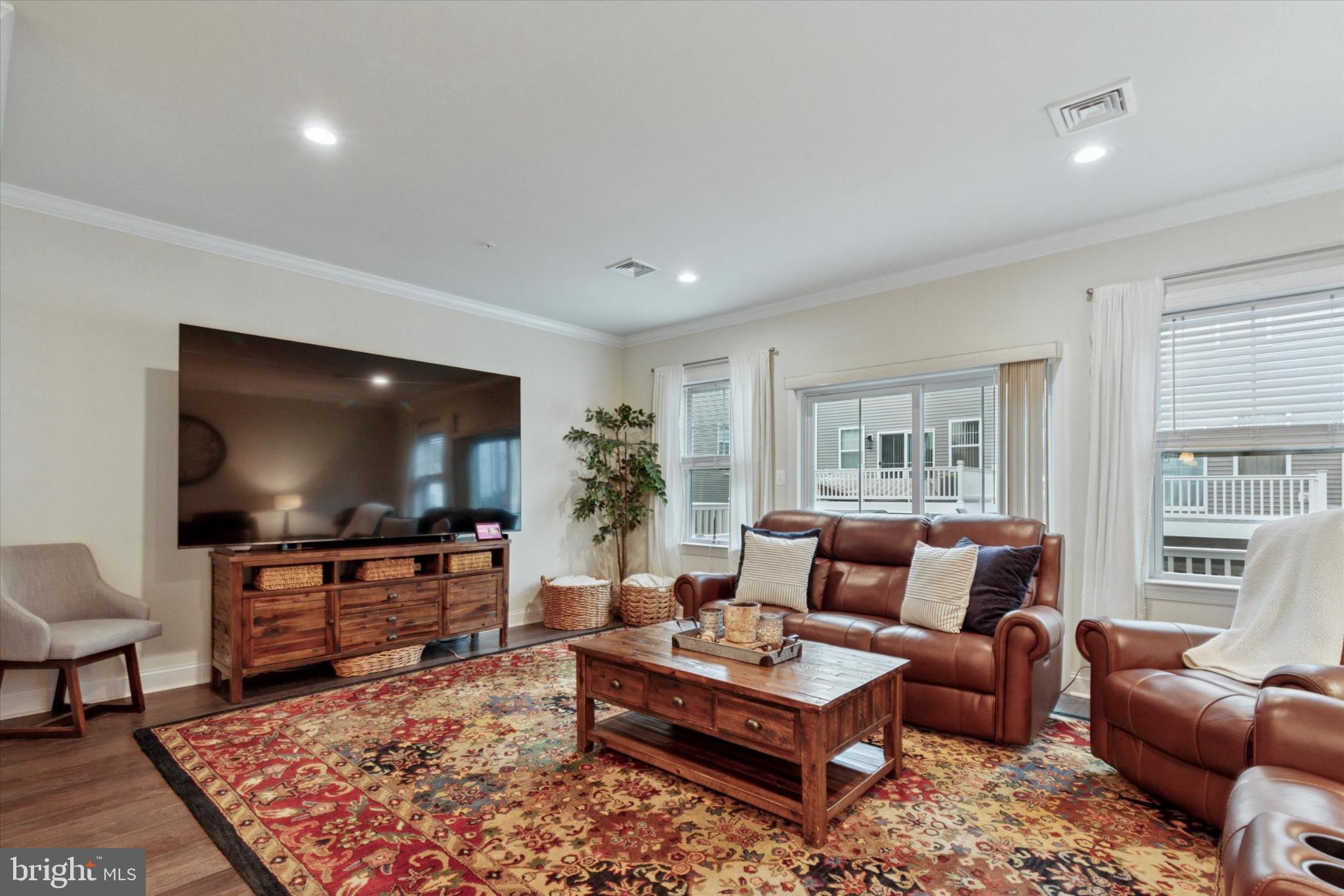 MERION POINTE - Residential