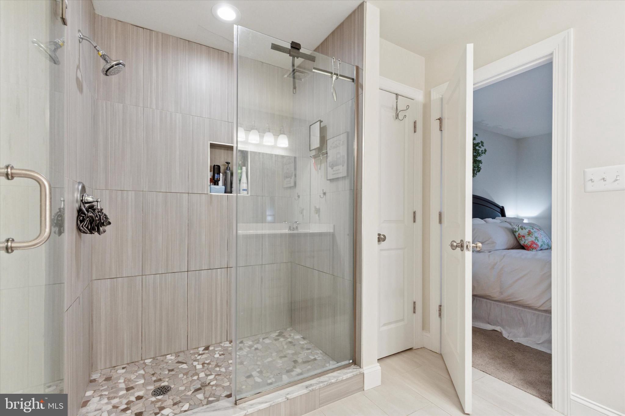 MERION POINTE - Residential