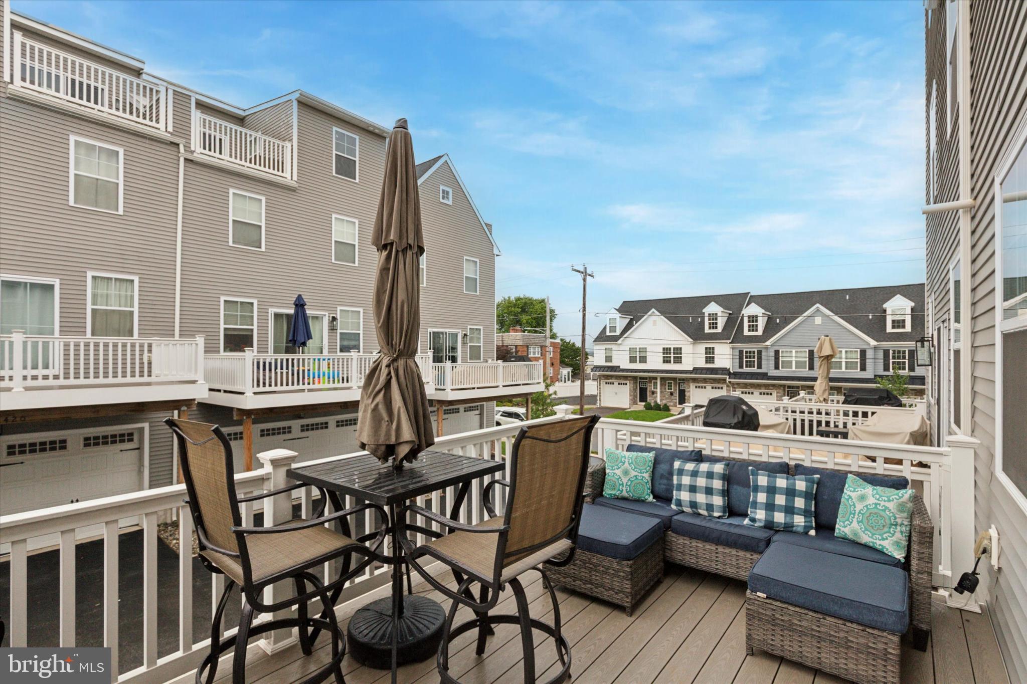 MERION POINTE - Residential