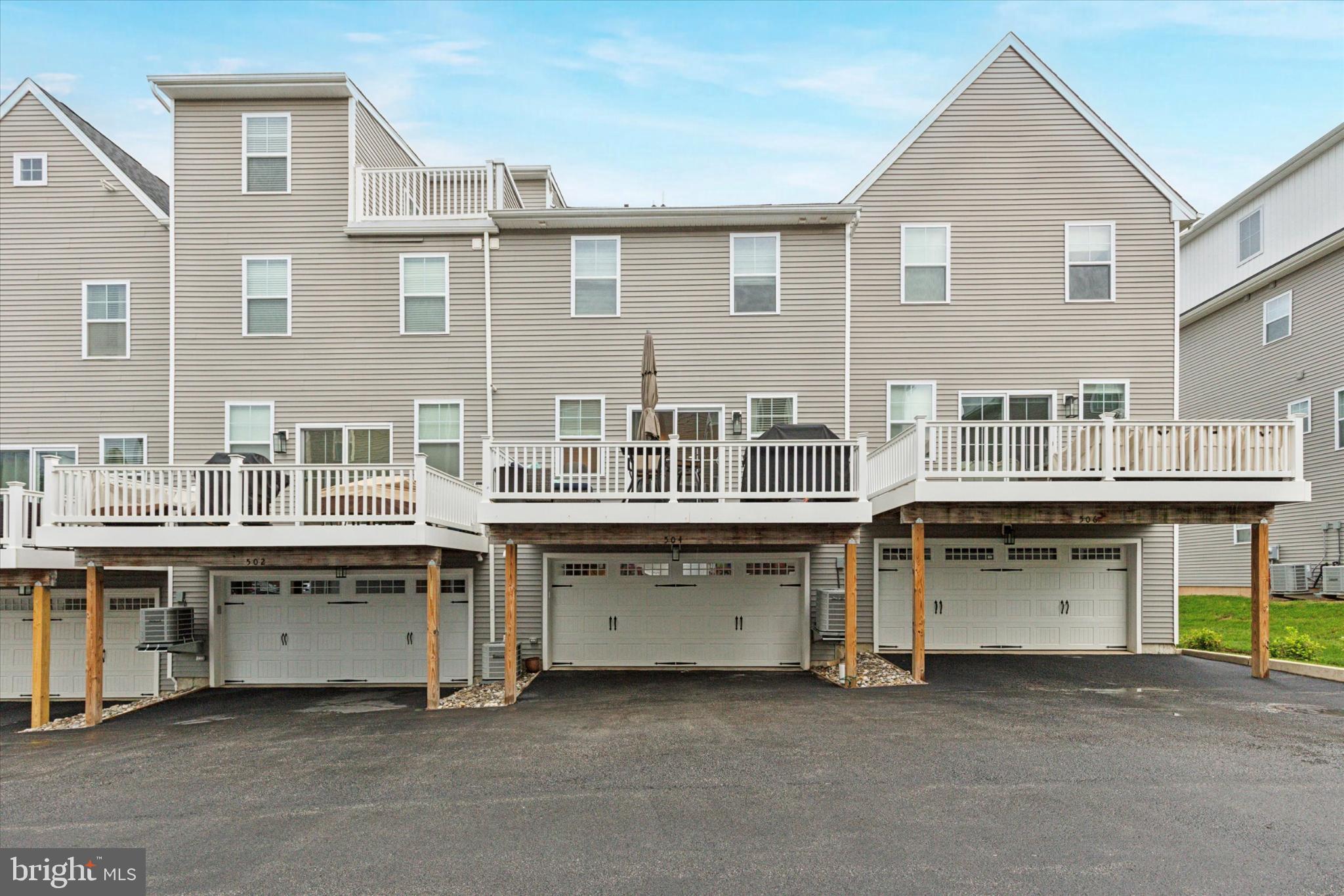 MERION POINTE - Residential