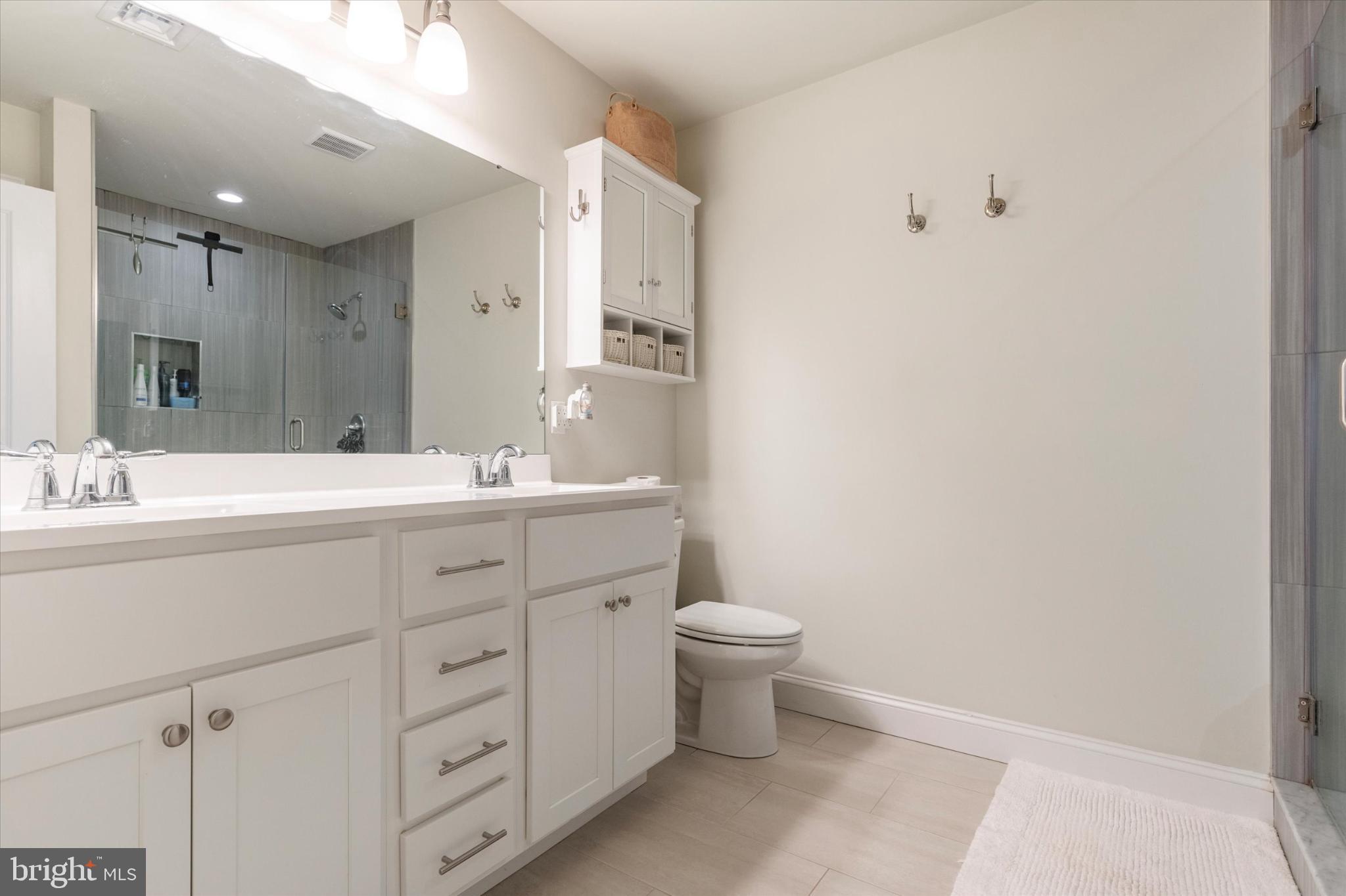 MERION POINTE - Residential