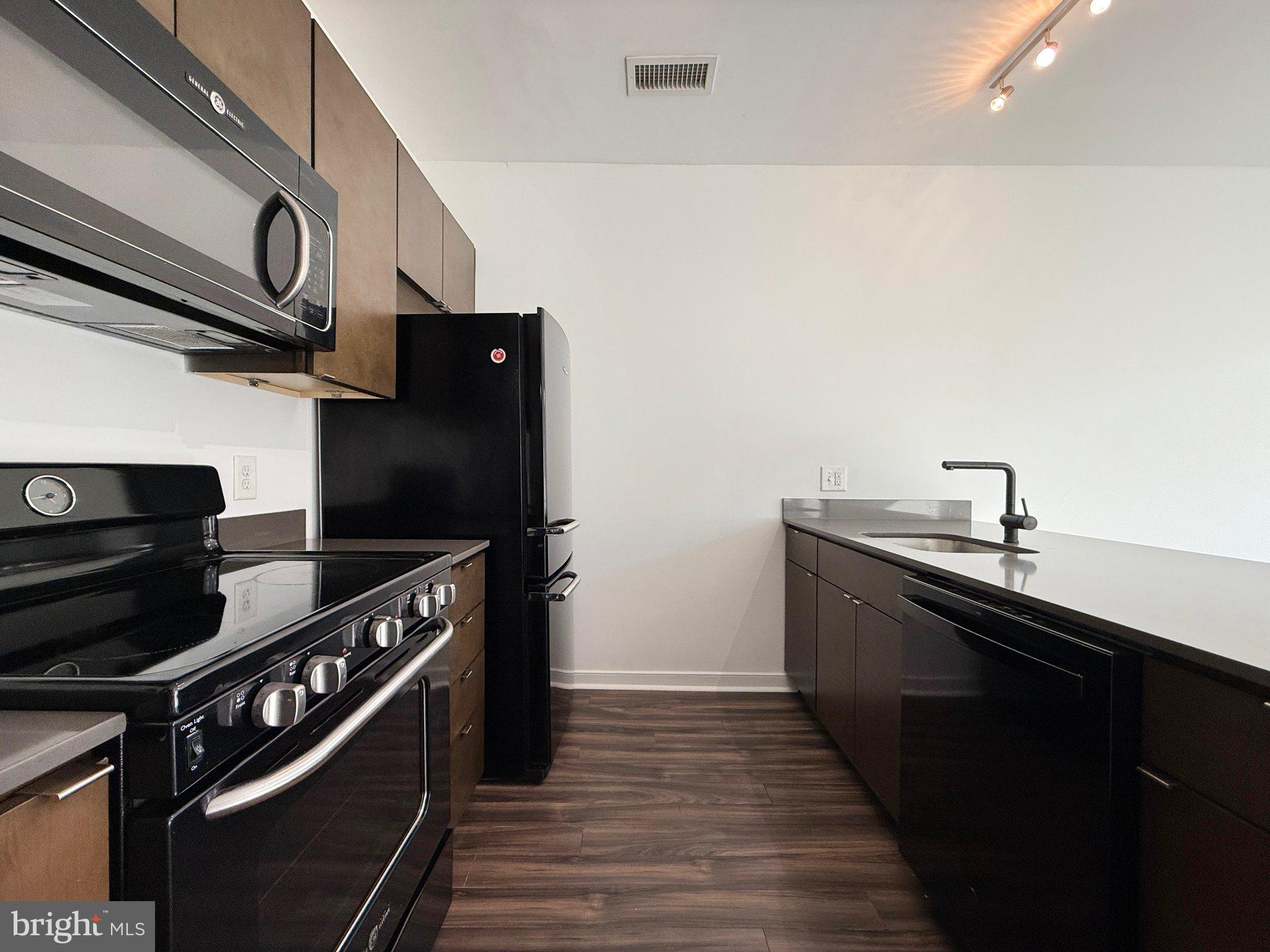 1250 9TH STREET NW 202