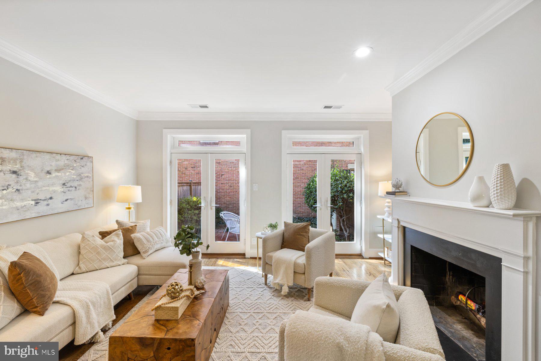 CANAL WAY - Residential