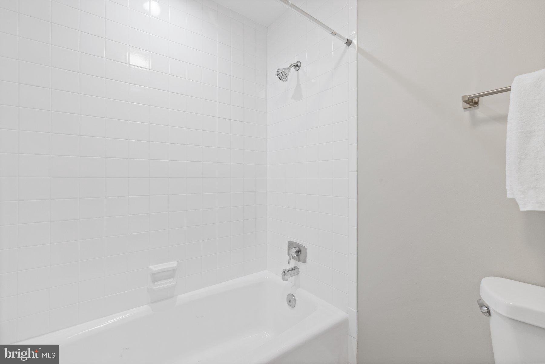 CANAL WAY - Residential