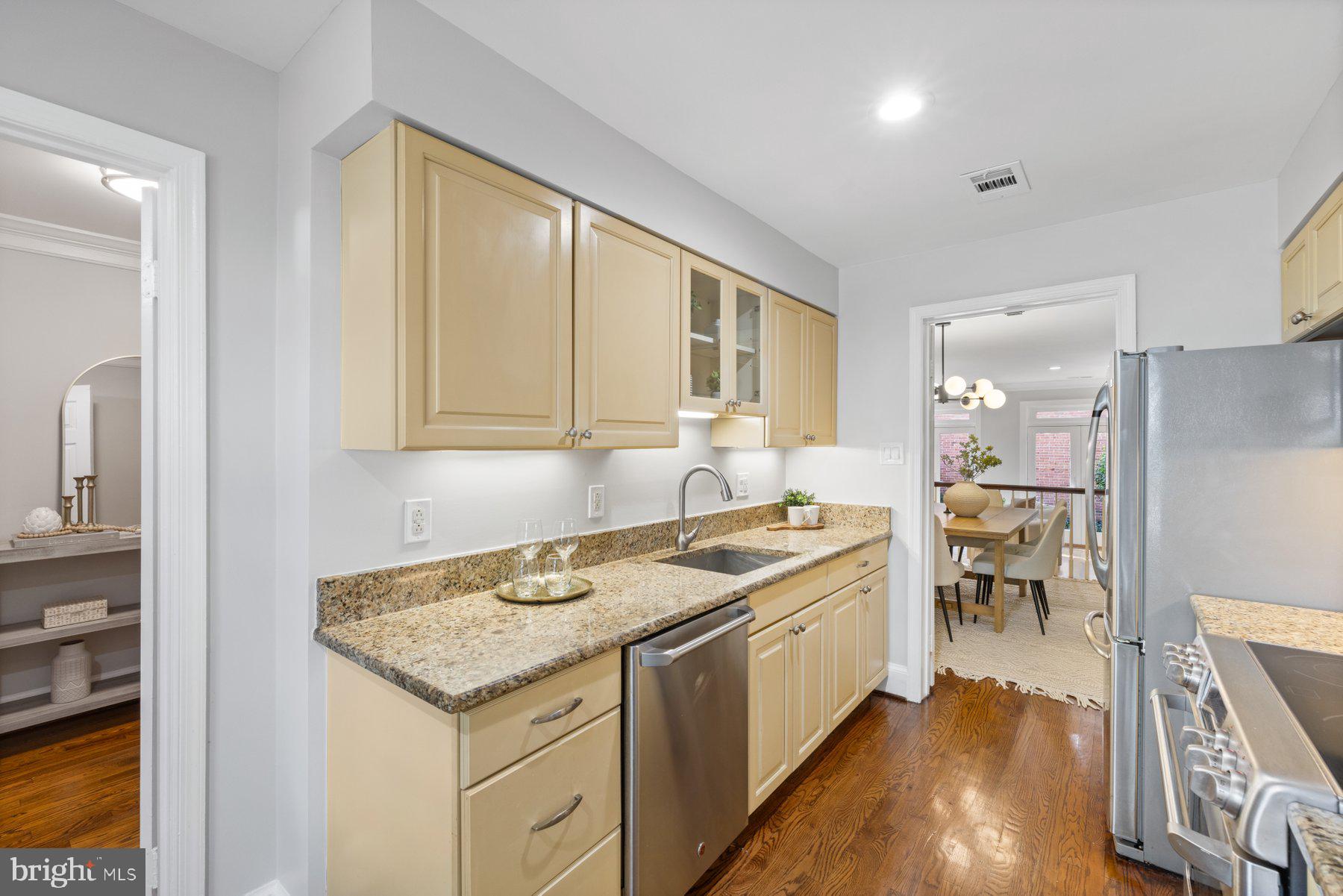 CANAL WAY - Residential